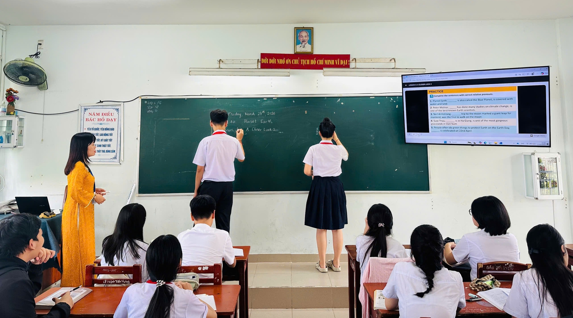 Thi lớp 10 ở Đ&agrave; Nẵng: Học sinh 'chạy nước r&uacute;t', phụ huynh mất ngủ theo con- Ảnh 2.