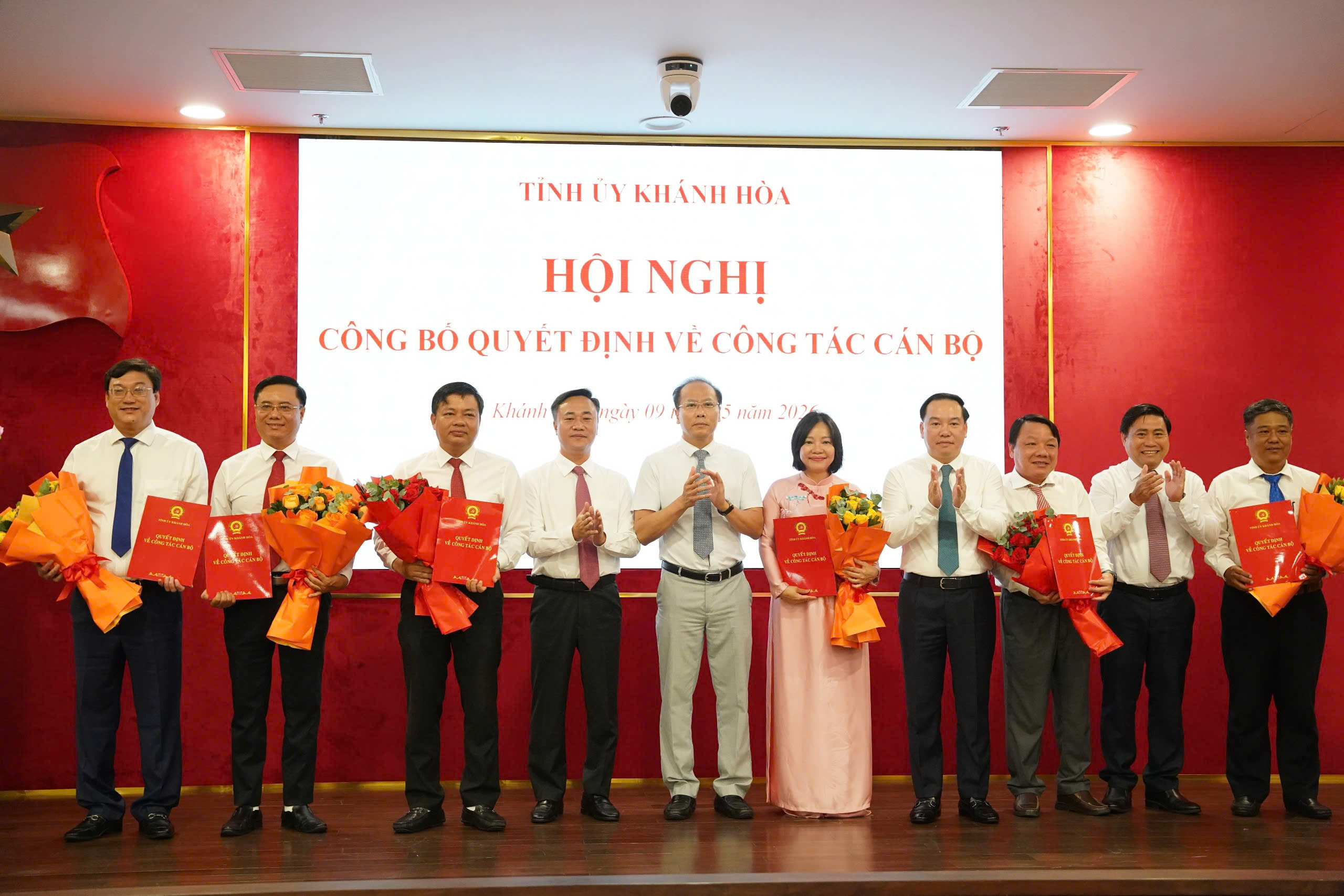 Khánh Hòa điều động, bổ nhiệm nhiều cán bộ chủ chốt- Ảnh 1.