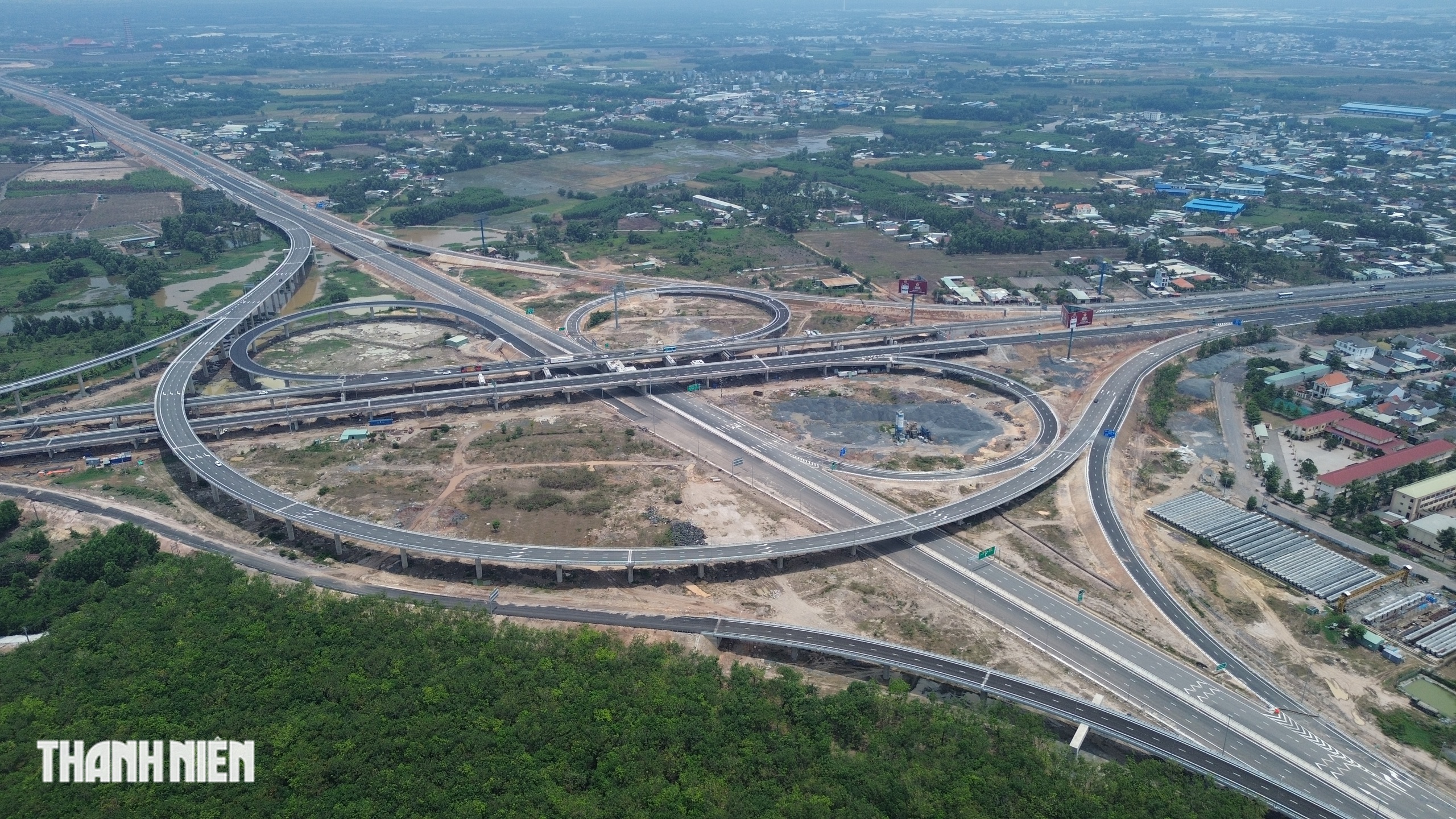 Cao tốc Bi&ecirc;n H&ograve;a - Vũng T&agrave;u sắp về đ&iacute;ch, chuẩn bị th&ocirc;ng xe to&agrave;n tuyến - Ảnh 7.