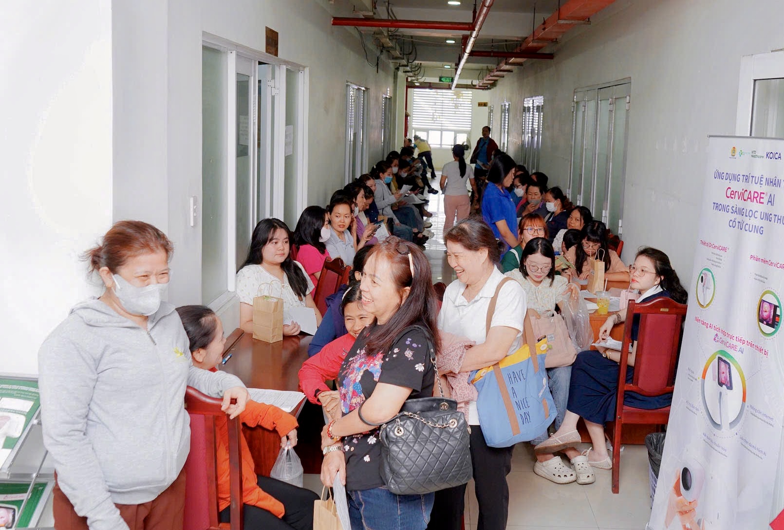 12.000 chị em ở TP.HCM được sàng lọc ung thư cổ tử cung kết hợp AI - Ảnh 1.