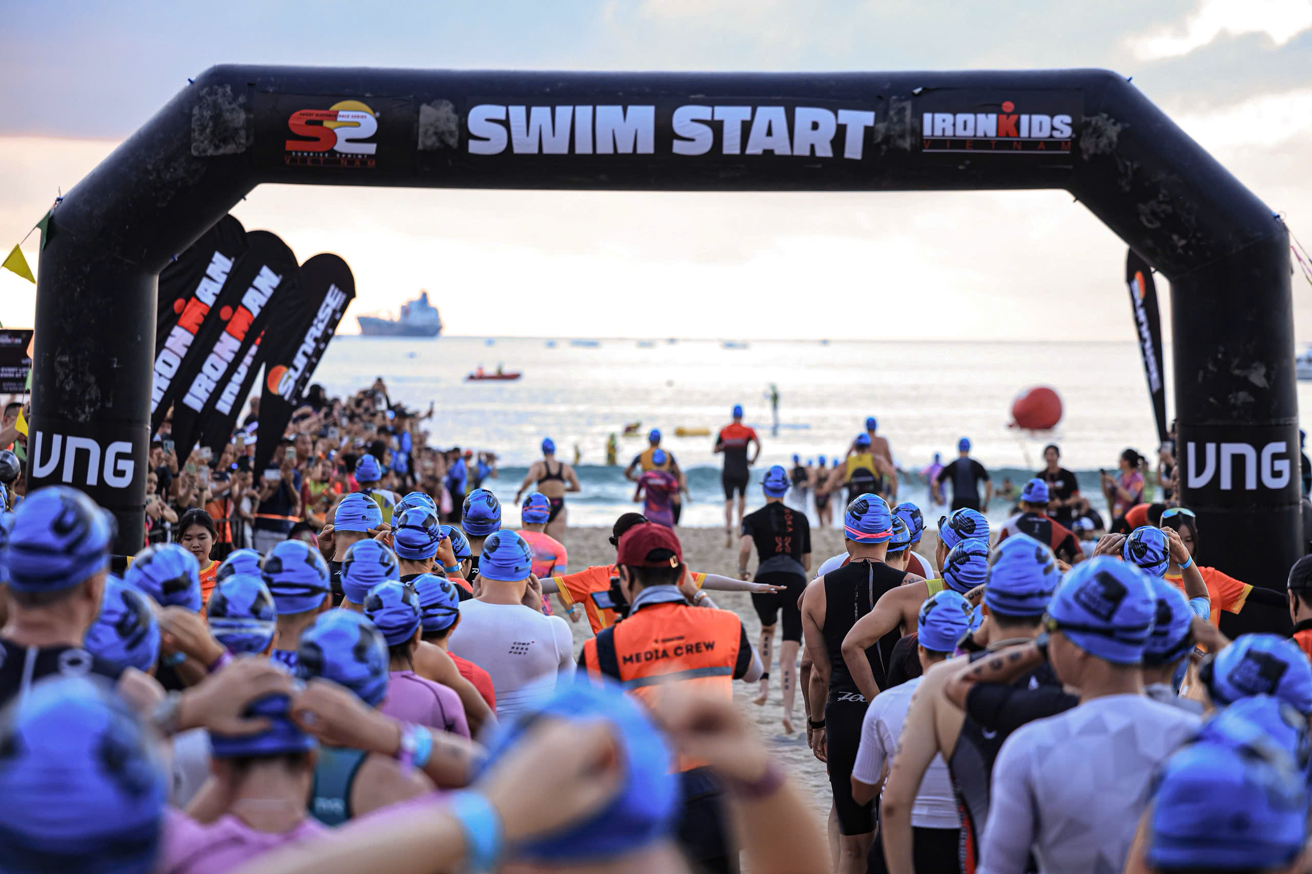 'Tượng đ&agrave;i' IRONMAN Mark Allen khuấy động đường đua tại Đ&agrave; Nẵng- Ảnh 1.