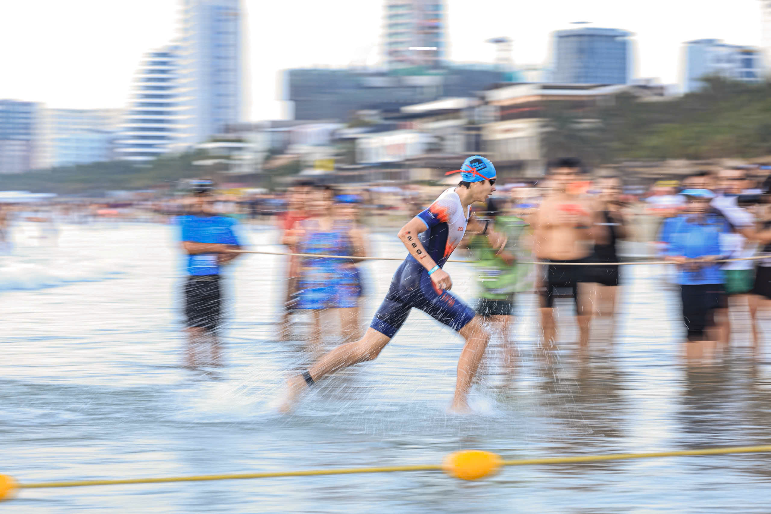 'Tượng đ&agrave;i' IRONMAN Mark Allen khuấy động đường đua tại Đ&agrave; Nẵng- Ảnh 4.