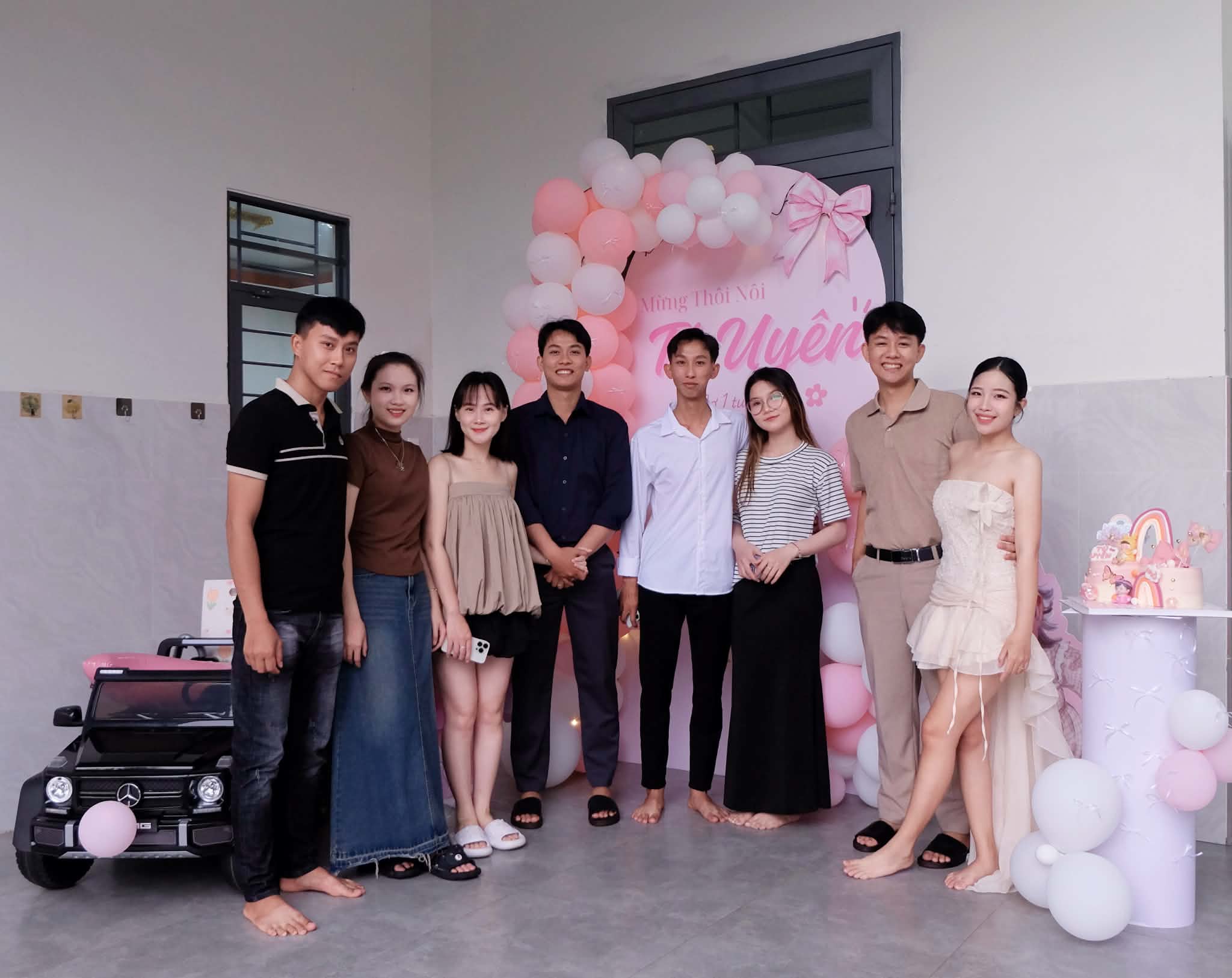4 chị em lần lượt sinh con trong 4 tháng: 2 bé chào đời cùng ngày tháng - Ảnh 1.
