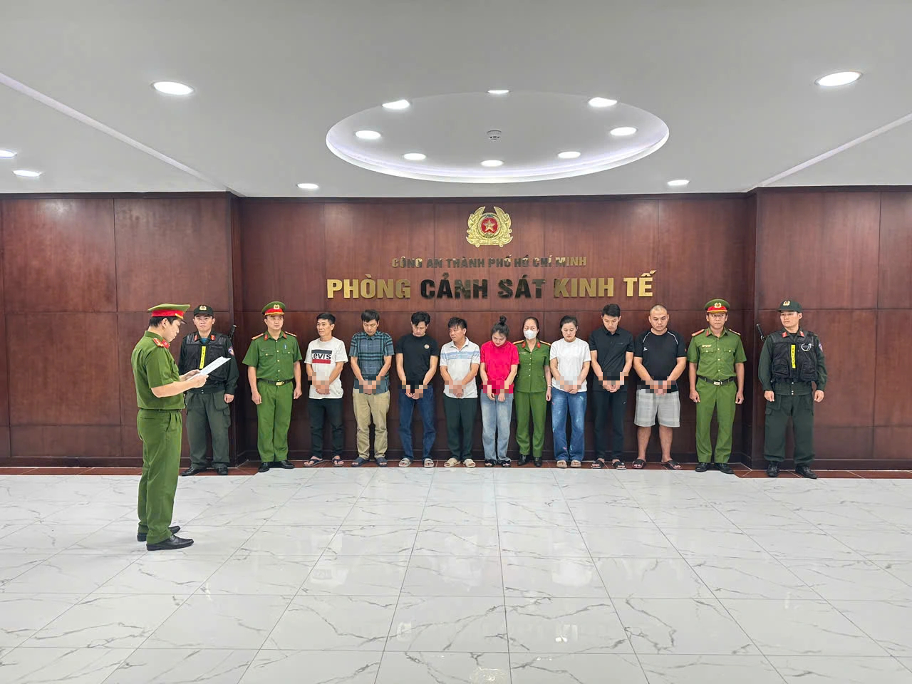 Phanh phui đường dây hợp thức hóa động vật hoang dã, khởi tố 4 kiểm lâm - Ảnh 1.