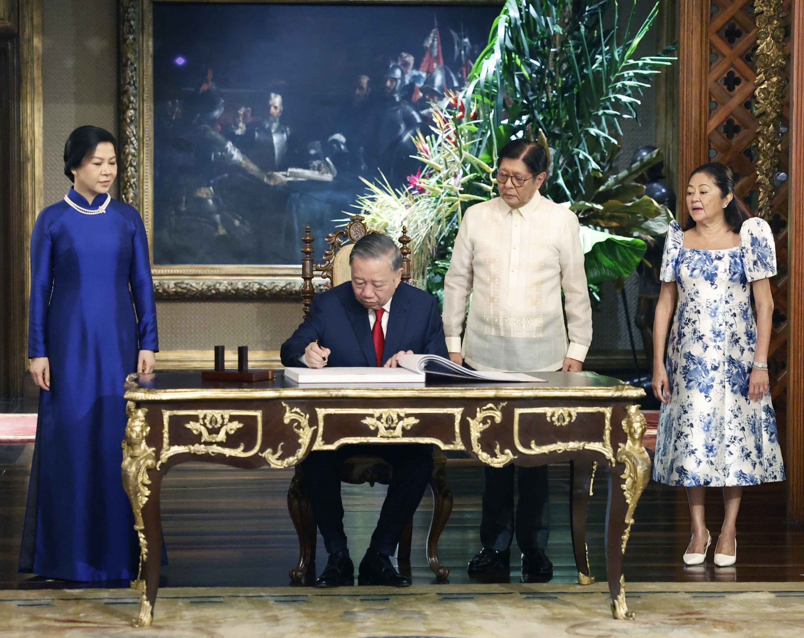 Lễ đ&oacute;n Tổng B&iacute; thư, Chủ tịch nước T&ocirc; L&acirc;m thăm cấp Nh&agrave; nước Philippines - Ảnh 3.