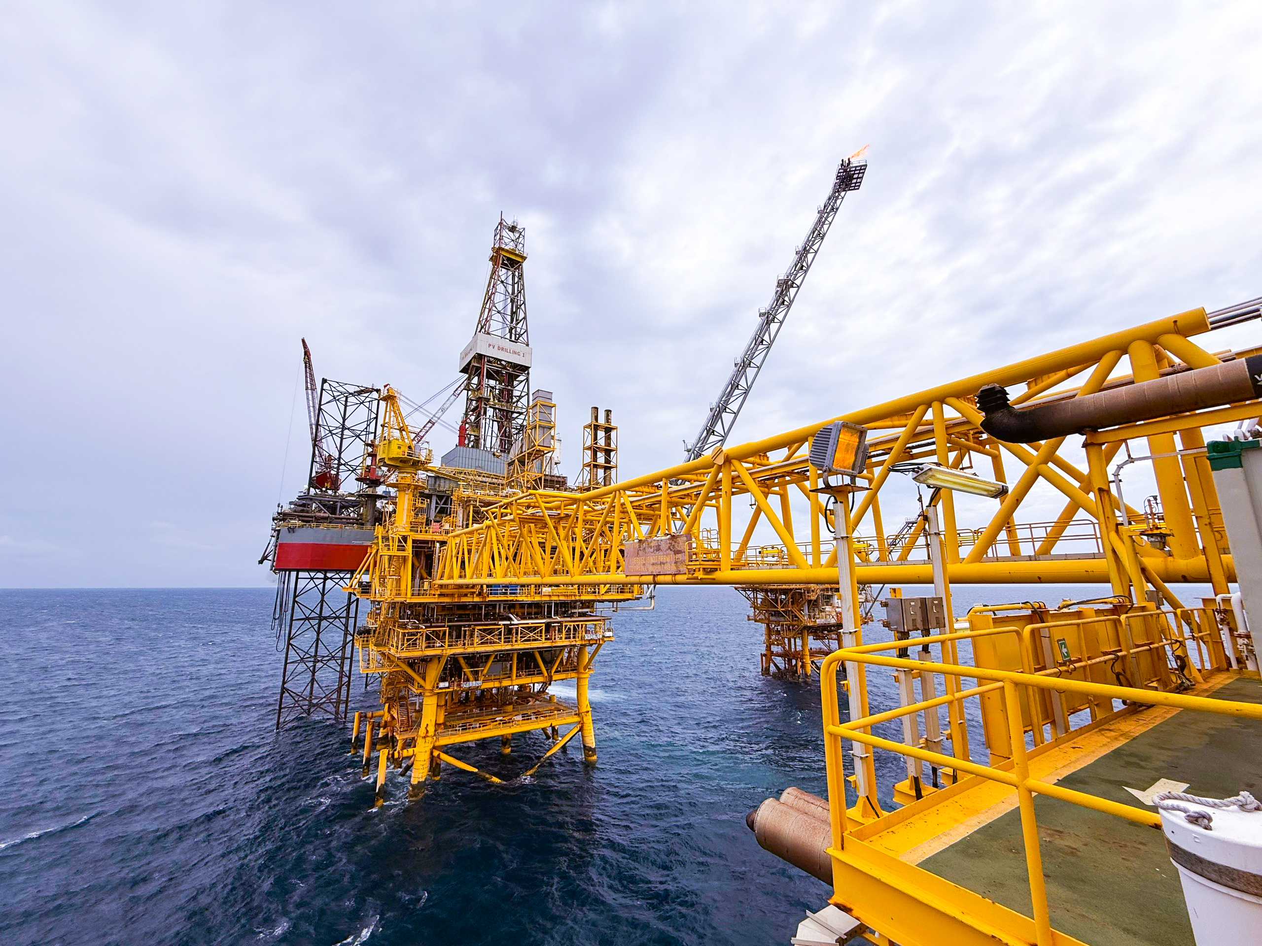 Kiến tạo động lực tăng trưởng mới cho Petrovietnam - Ảnh 1.