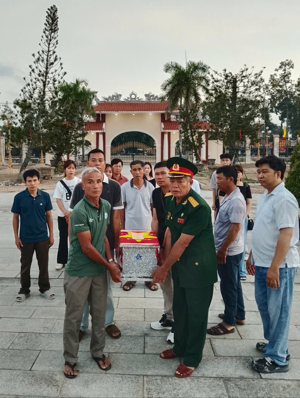 Những người lính không rời trận tuyến - Ảnh 1.