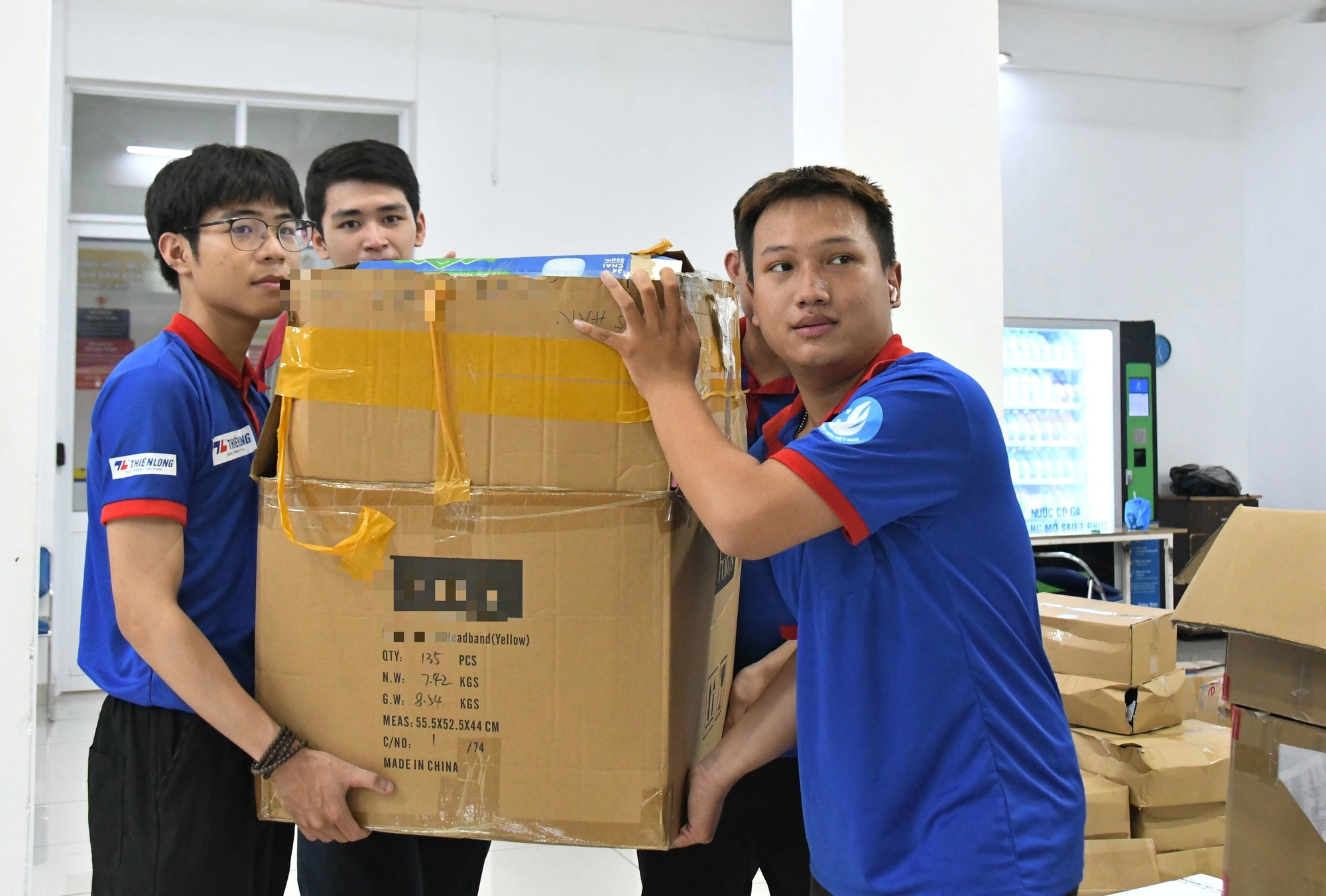 Tất bật từ s&aacute;ng đến khuya, sẵn s&agrave;ng tiếp sức th&iacute; sinh- Ảnh 4.