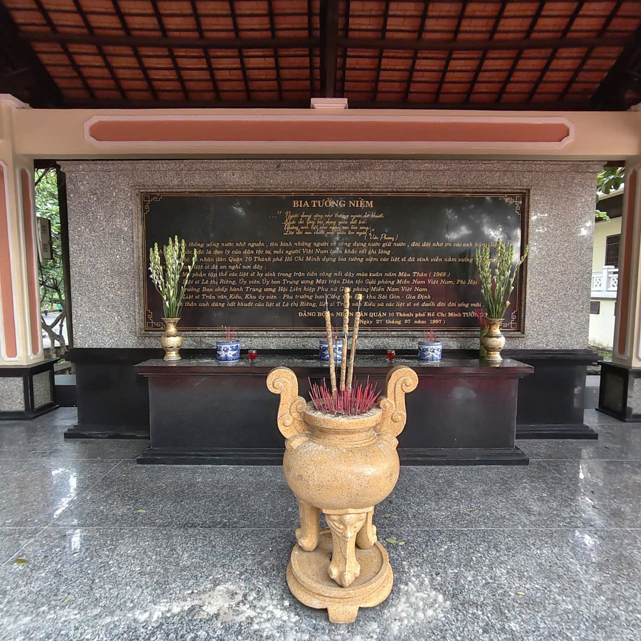 Công viên Lê Thị Riêng: Những ký ức lịch sử dưới lớp đất yên bình- Ảnh 3. Công viên Lê Thị Riêng: Những ký ức lịch sử dưới lớp đất yên bình- Ảnh 3.