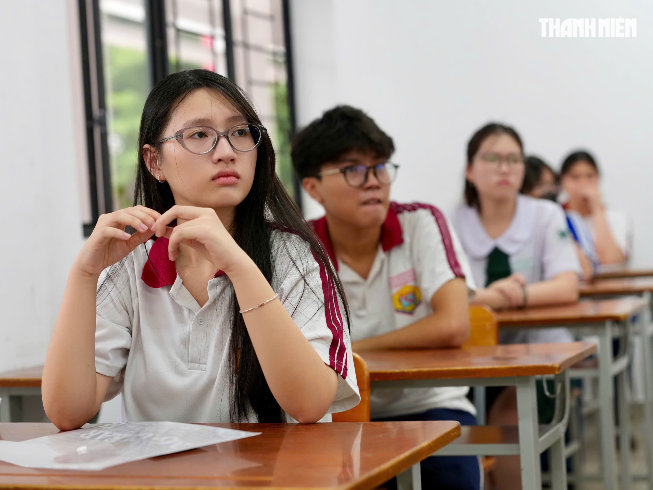 Điểm trung bình tiếng Anh 2025 thấp nhất nhóm tự chọn, thi THPT 2026 cần nhớ gì? - Ảnh 1.