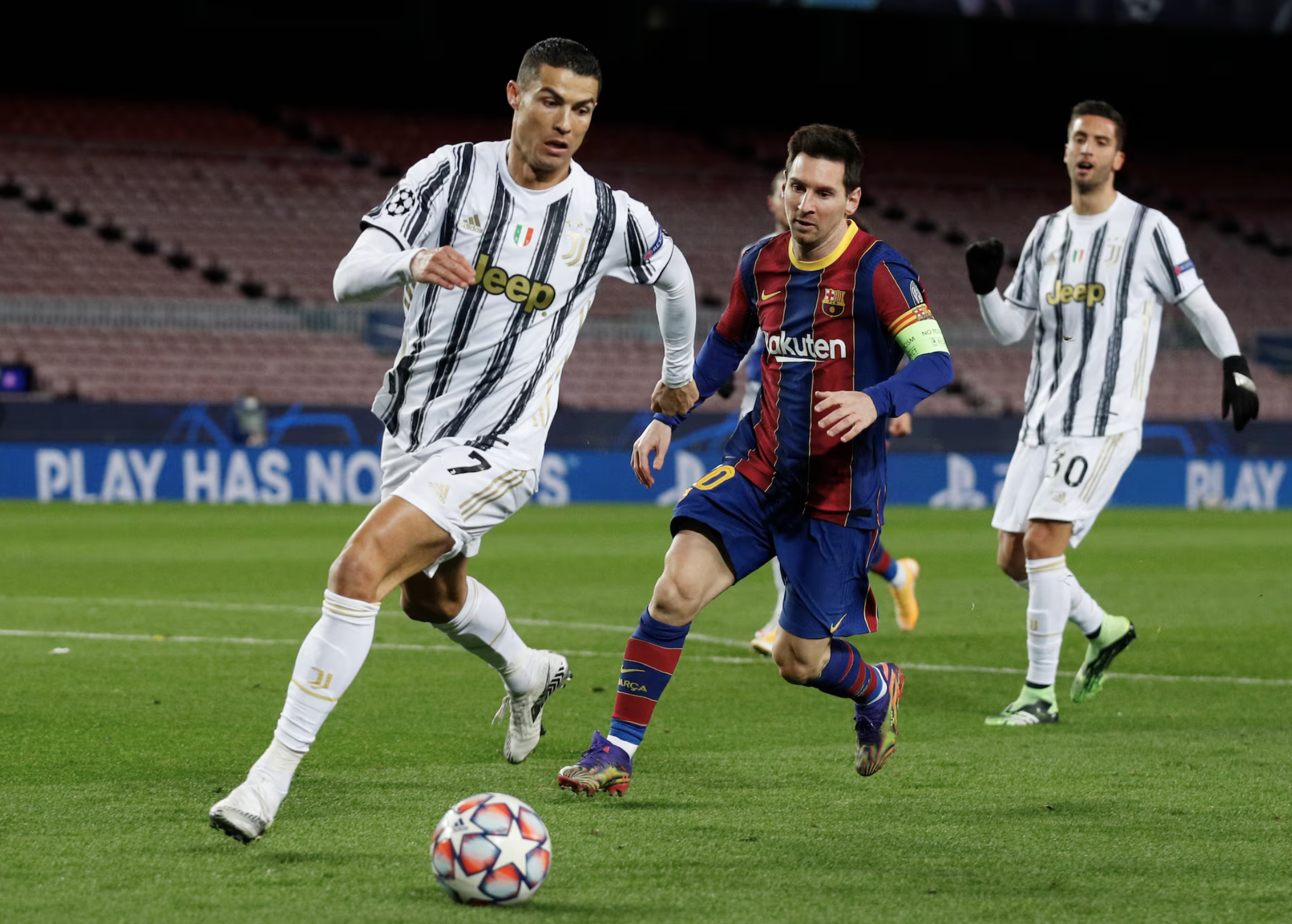 Ấn định khả năng Messi đối đầu Ronaldo ở World Cup: 'Siêu kinh điển' tứ kết- Ảnh 1. Ấn định khả năng Messi đối đầu Ronaldo ở World Cup: 'Siêu kinh điển' tứ kết- Ảnh 1.
