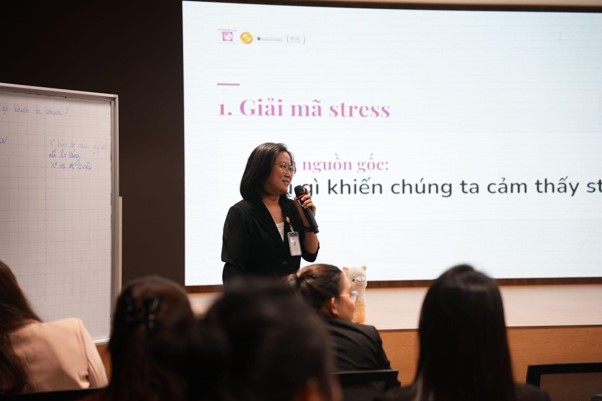 Vì sao người trẻ vẫn dễ kiệt sức: Góc nhìn từ sức khỏe tinh thần - Ảnh 1.