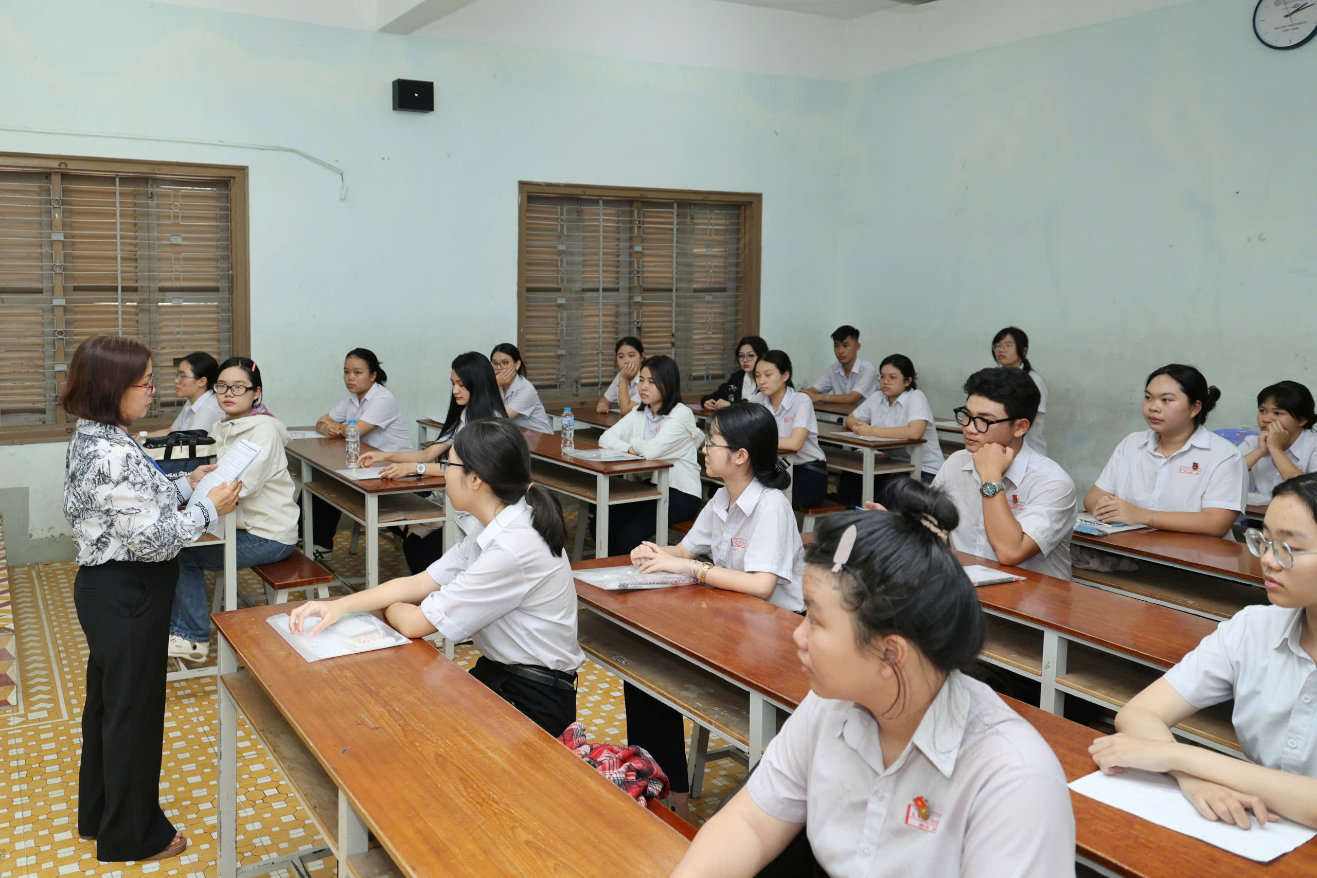 Trước kỳ thi tốt nghiệp THPT, điều gì khiến thí sinh lo hơn... độ khó của đề? - Ảnh 3.