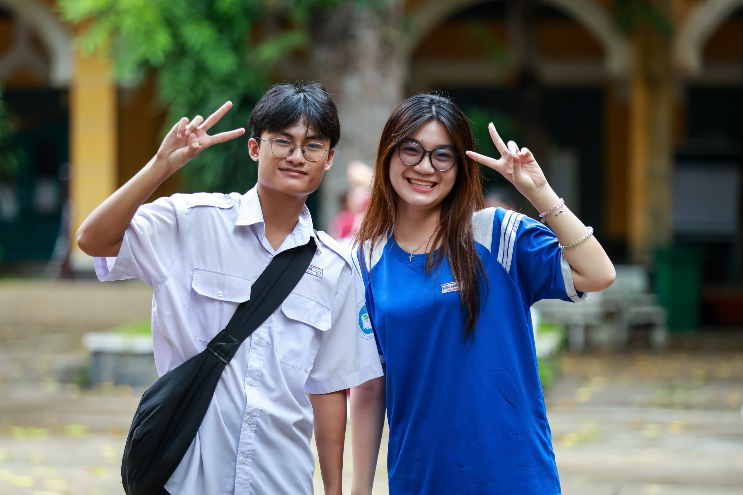 Thi tốt nghiệp THPT 2026: Cha mẹ hứa thưởng xe máy, tiền mặt - Ảnh 1.