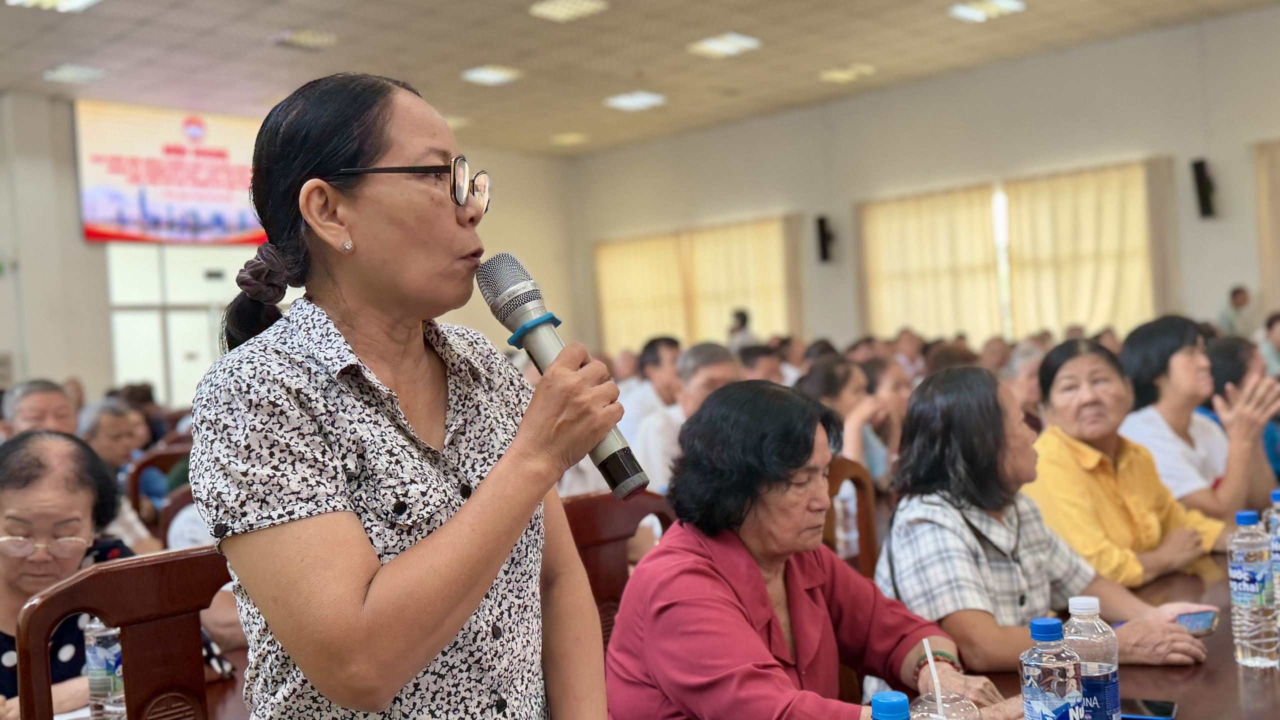 TP.HCM: Cử tri đề nghị quan tâm chế độ cho cán bộ khu phố nghỉ việc - Ảnh 1.