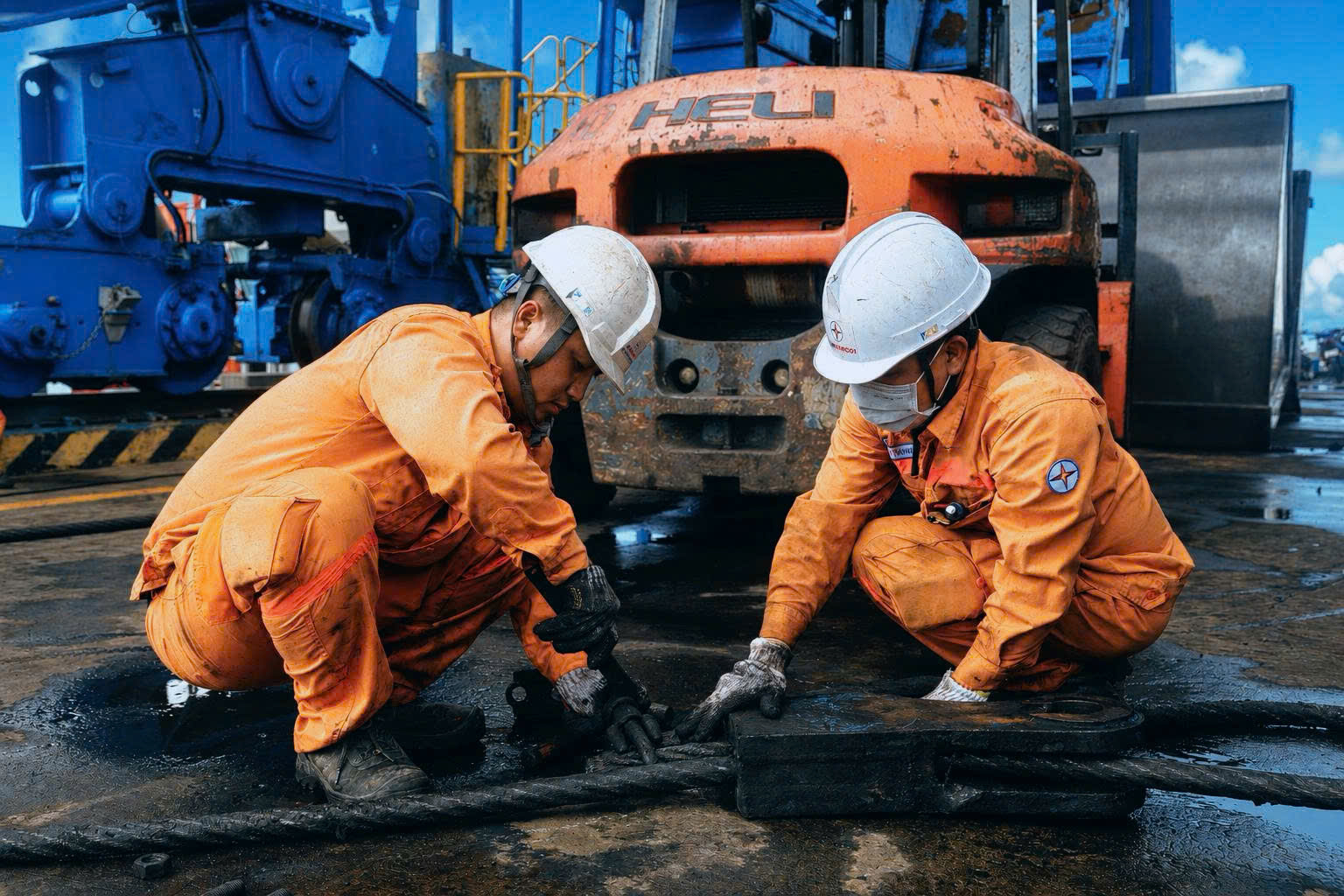 Nhiệt điện Duyên Hải nỗ lực bảo đảm cung ứng điện trong cao điểm- Ảnh 5. Nhiệt điện Duyên Hải nỗ lực bảo đảm cung ứng điện trong cao điểm- Ảnh 5.