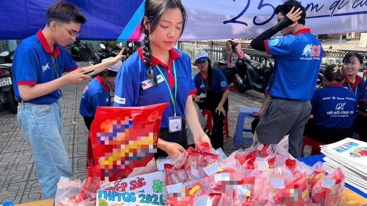 Hoàn thành ngày thi đầu tiên: 'Đừng nghĩ về môn thi đã qua, hãy cứ bước tiếp' - Ảnh 5.