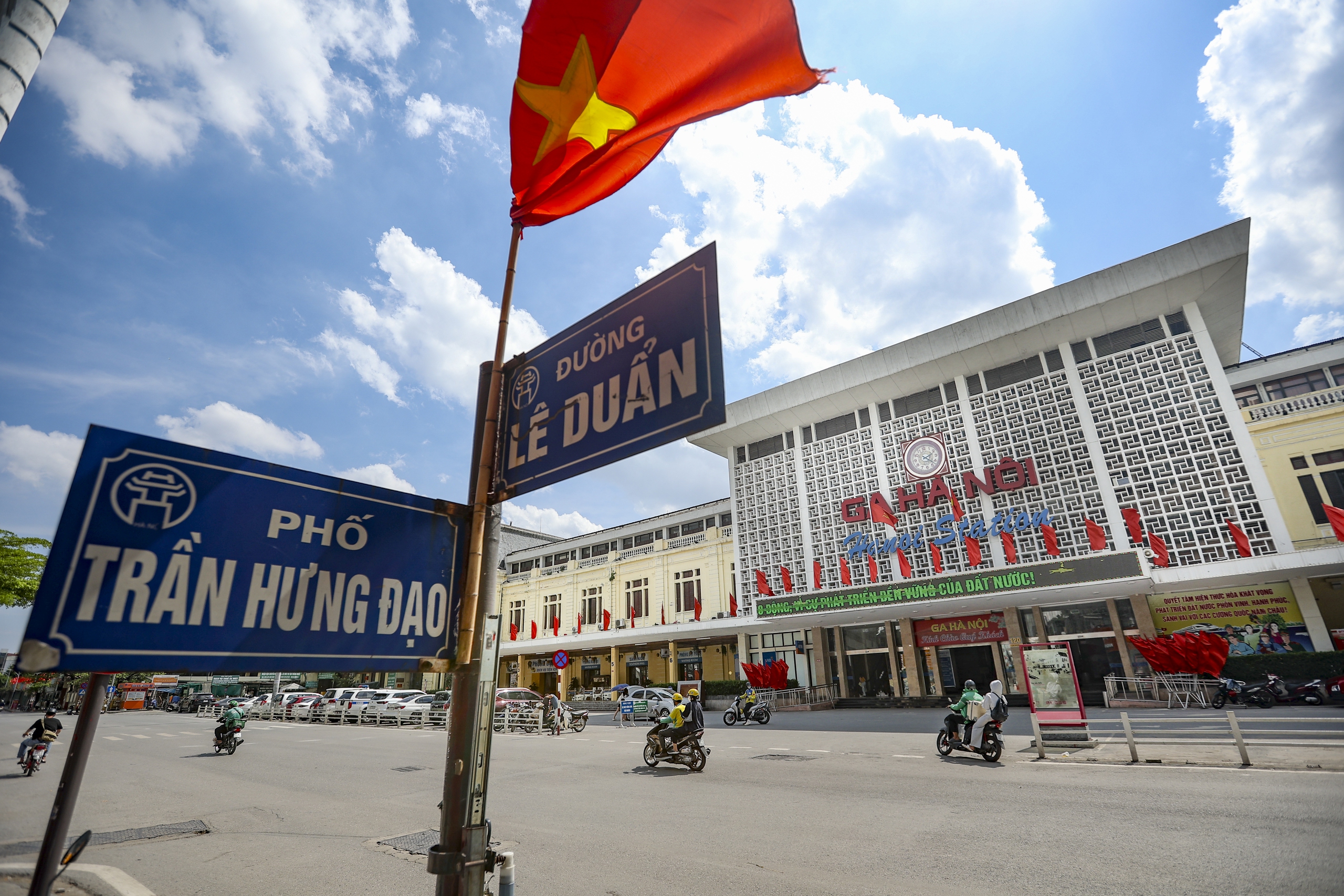 Ga Hà Nội 120 năm tuổi trước đề xuất di dời- Ảnh 1. Ga Hà Nội 120 năm tuổi trước đề xuất di dời- Ảnh 1.