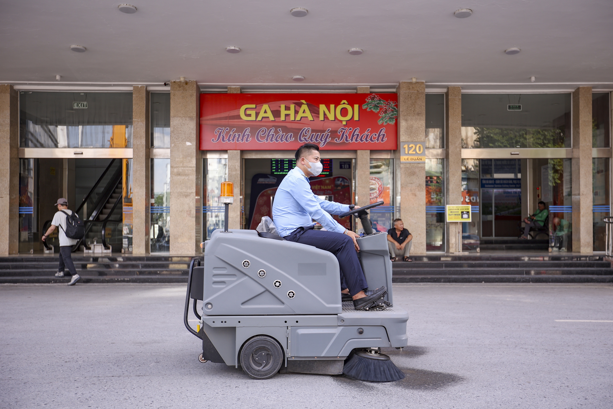 Ga Hà Nội 120 năm tuổi trước đề xuất di dời- Ảnh 18. Ga Hà Nội 120 năm tuổi trước đề xuất di dời- Ảnh 18.