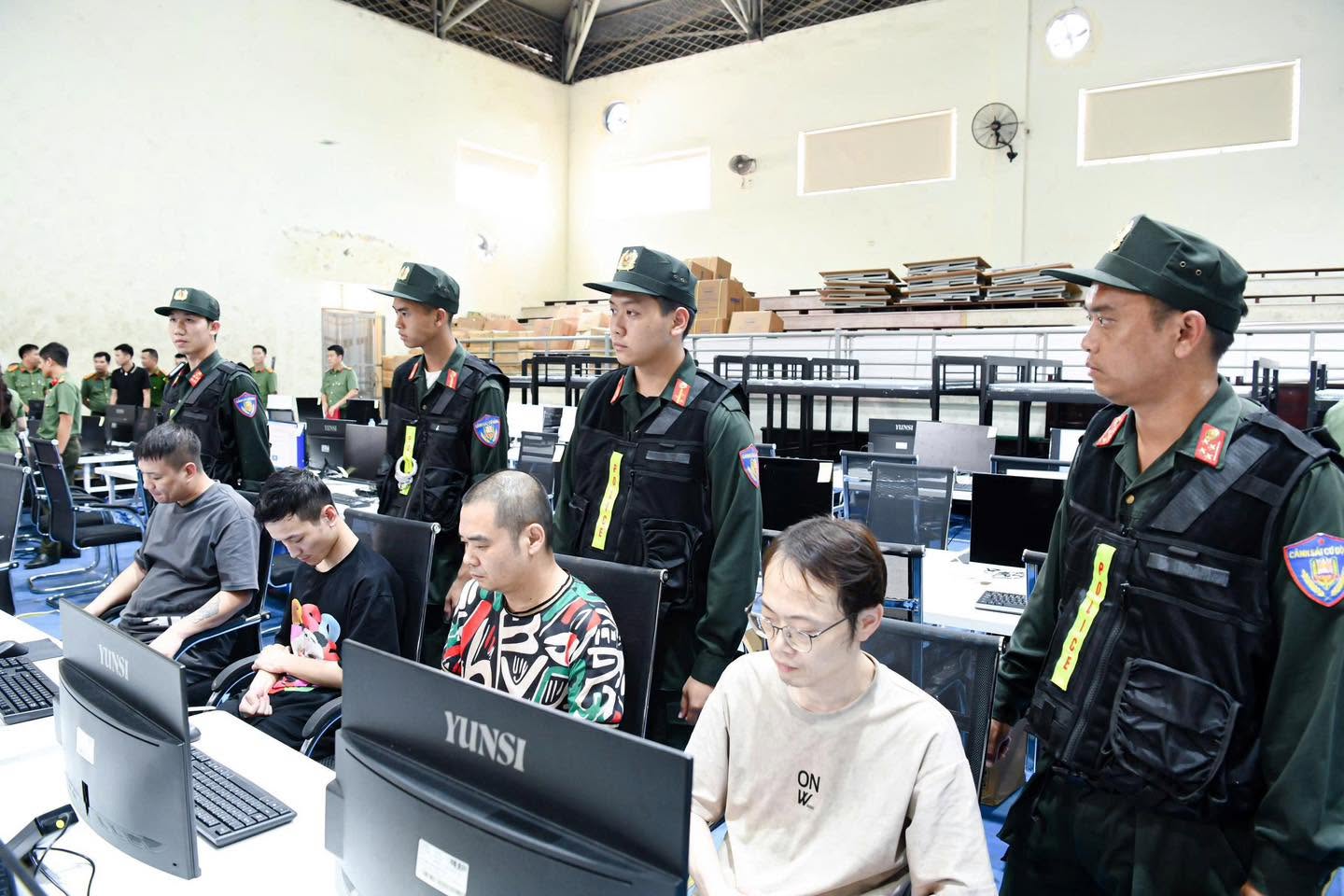 Cận cảnh 'đại bản doanh' của nhóm lừa đảo 'chuồn' từ Campuchia sang Việt Nam - Ảnh 5.