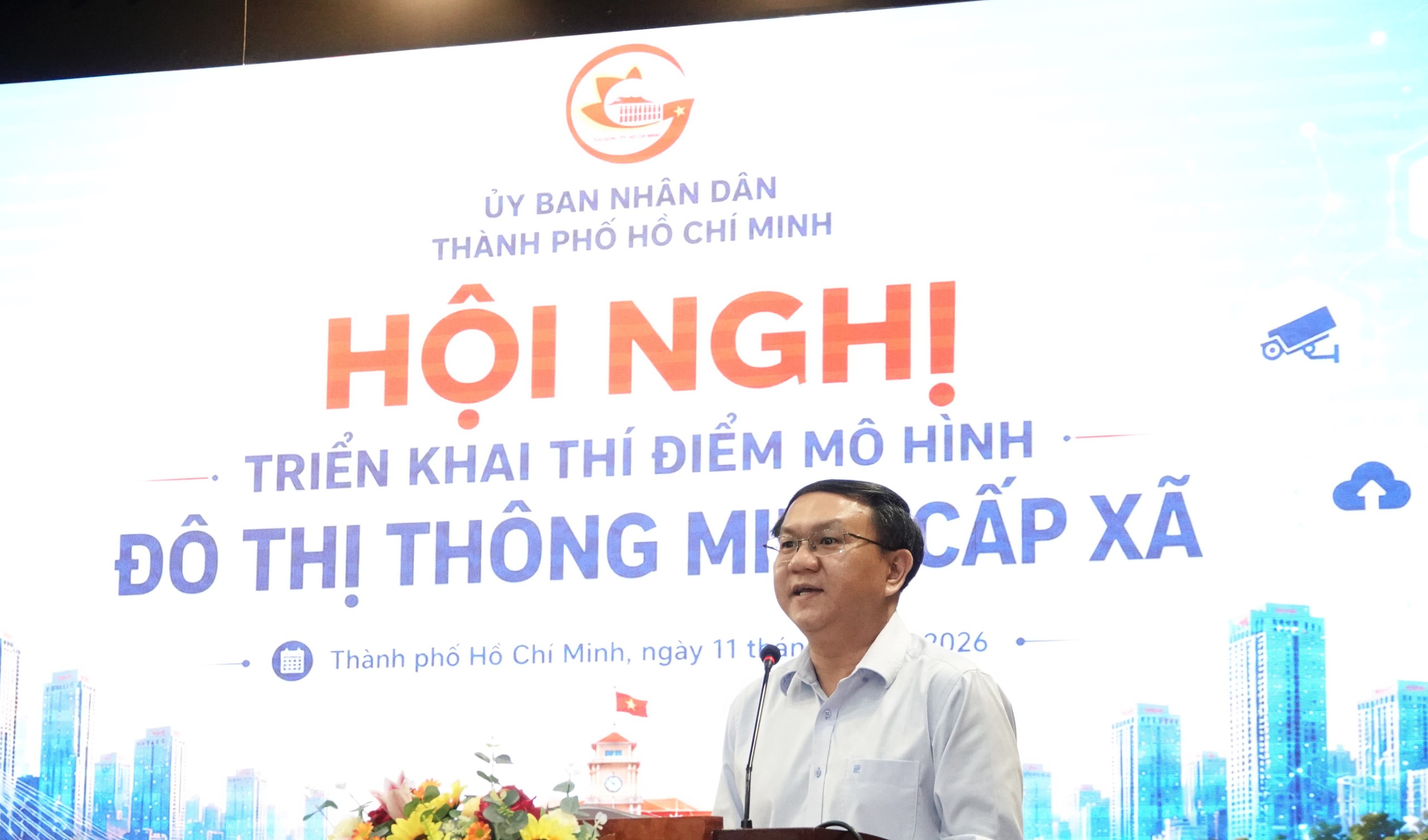 Hai phường ở TP.HCM phạt nguội vượt đèn đỏ, lấn chiếm vỉa hè qua camera AI - Ảnh 1.