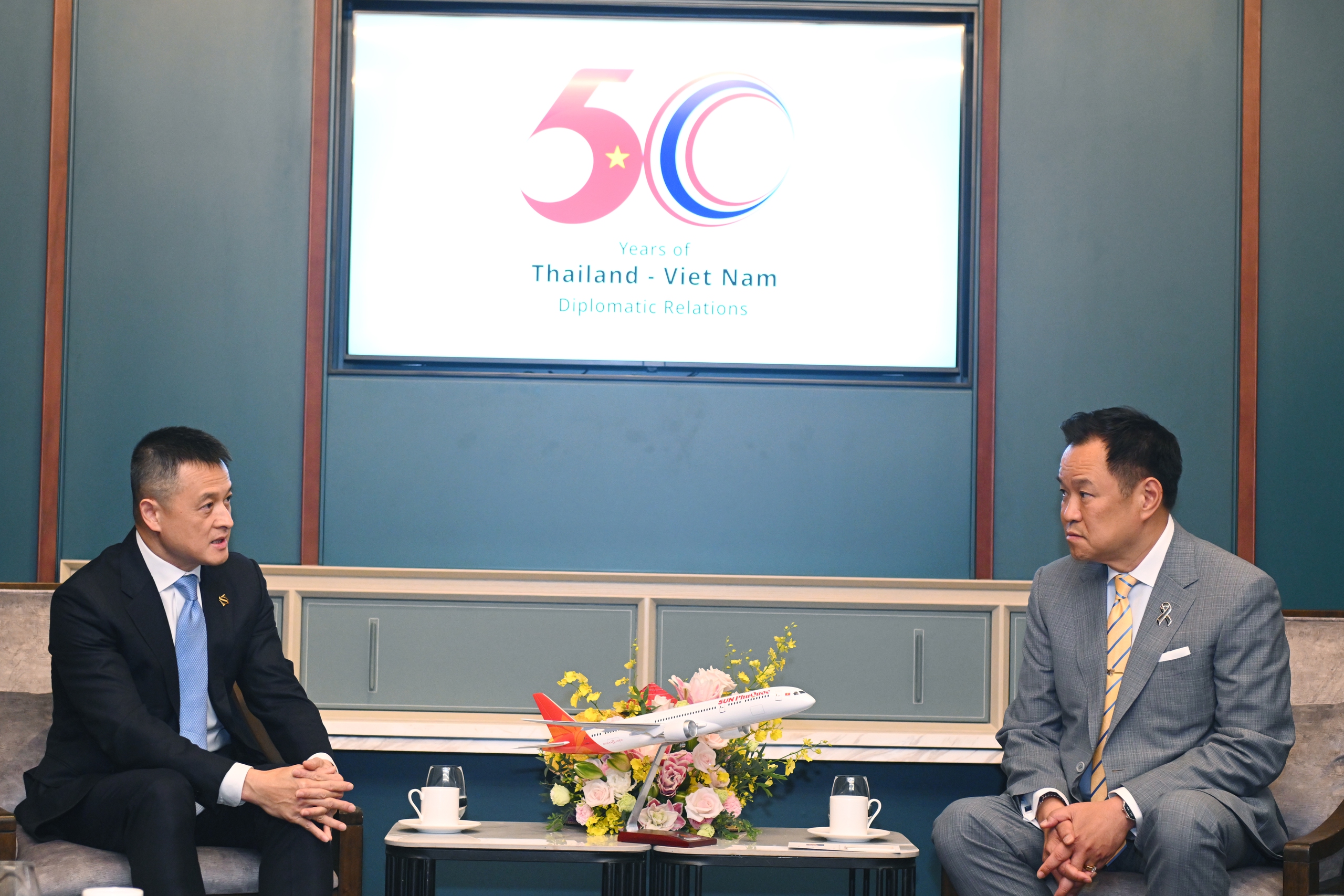 Lãnh đạo Sun Group đề xuất gì trong buổi gặp gỡ với Thủ tướng Thái Lan? - Ảnh 1.
