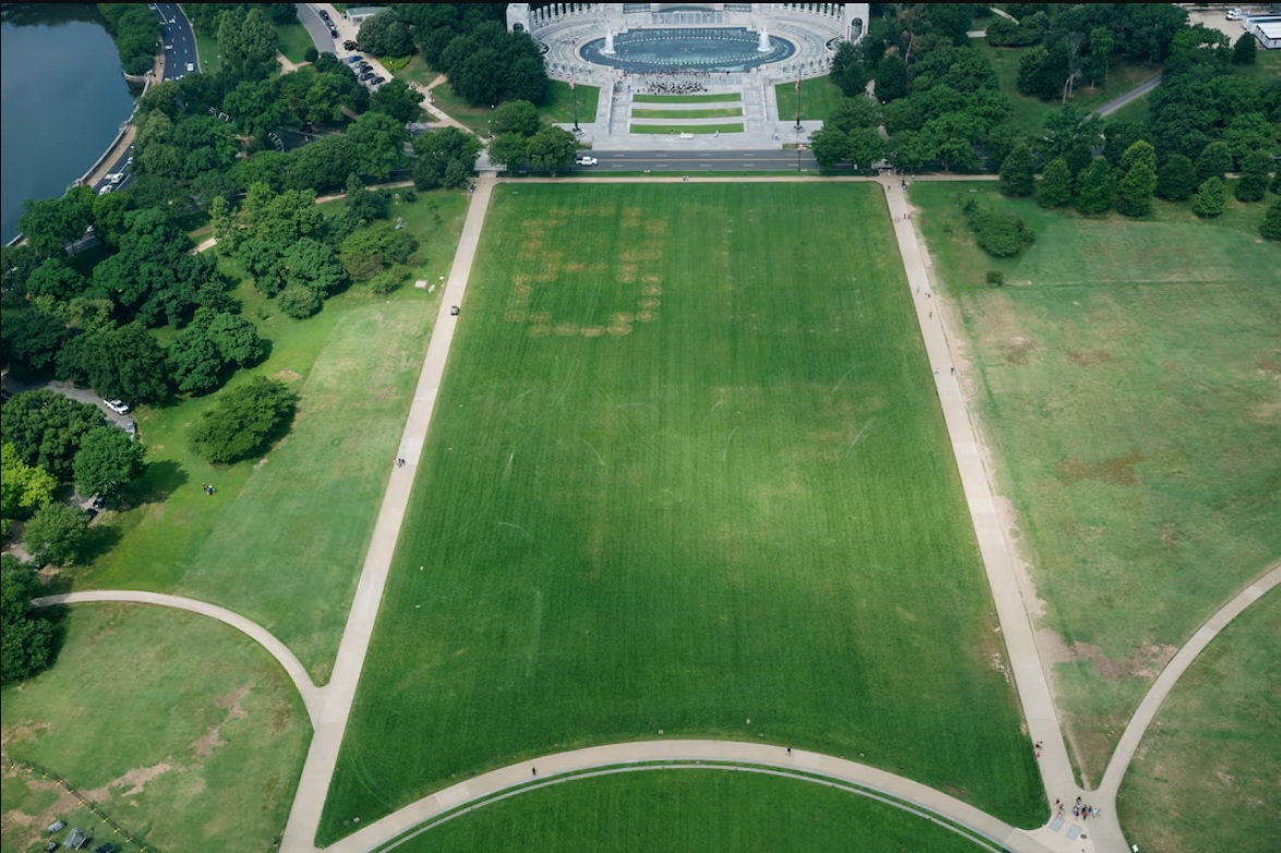 Mỹ điều tra dòng số khổng lồ bí ẩn '8647', nghi nhằm vào ông Trump - Ảnh 1.