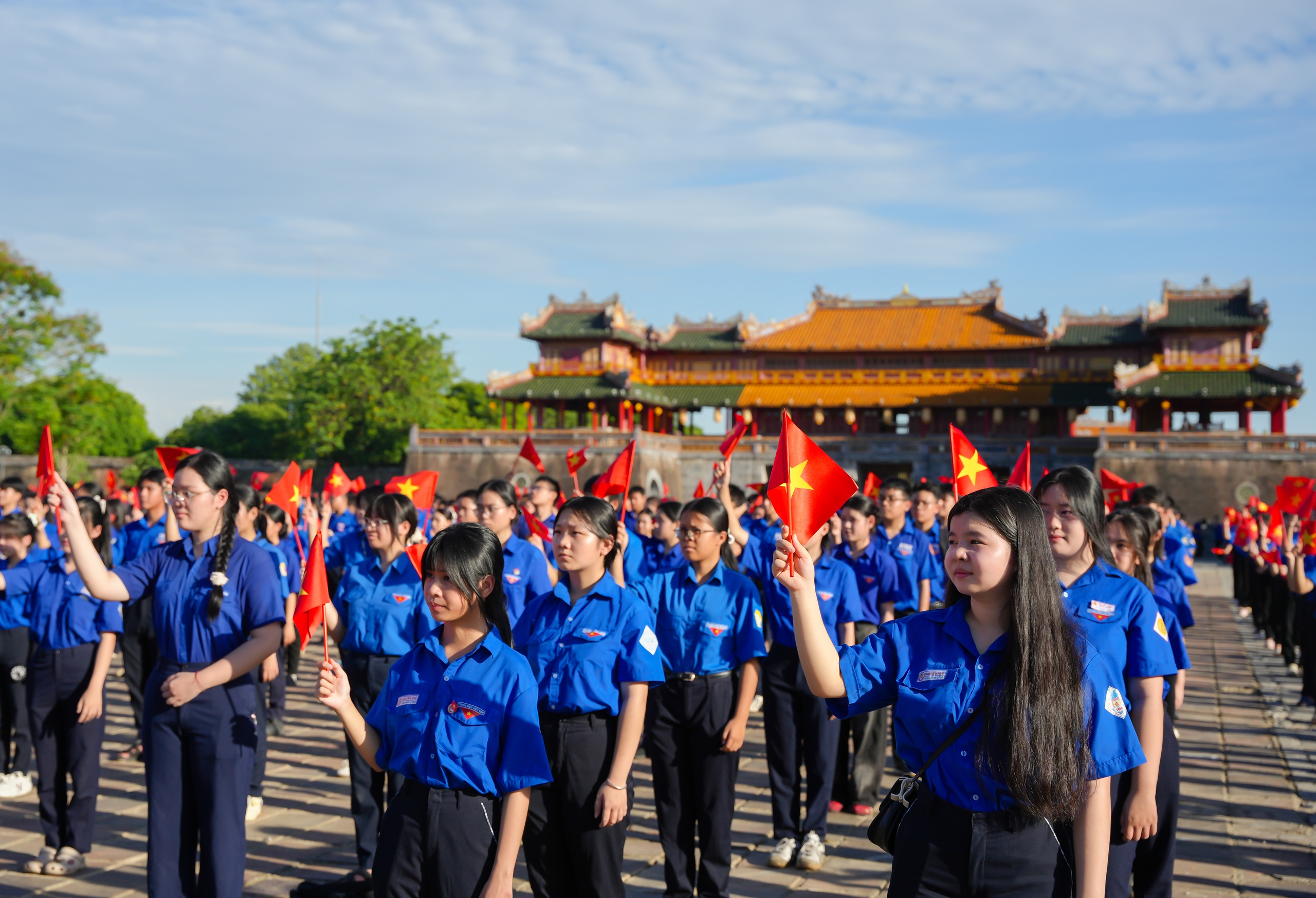 Hãy yêu Tổ quốc từ những hành động nhỏ nhất, đời thường nhất- Ảnh 2. Hãy yêu Tổ quốc từ những hành động nhỏ nhất, đời thường nhất- Ảnh 2.