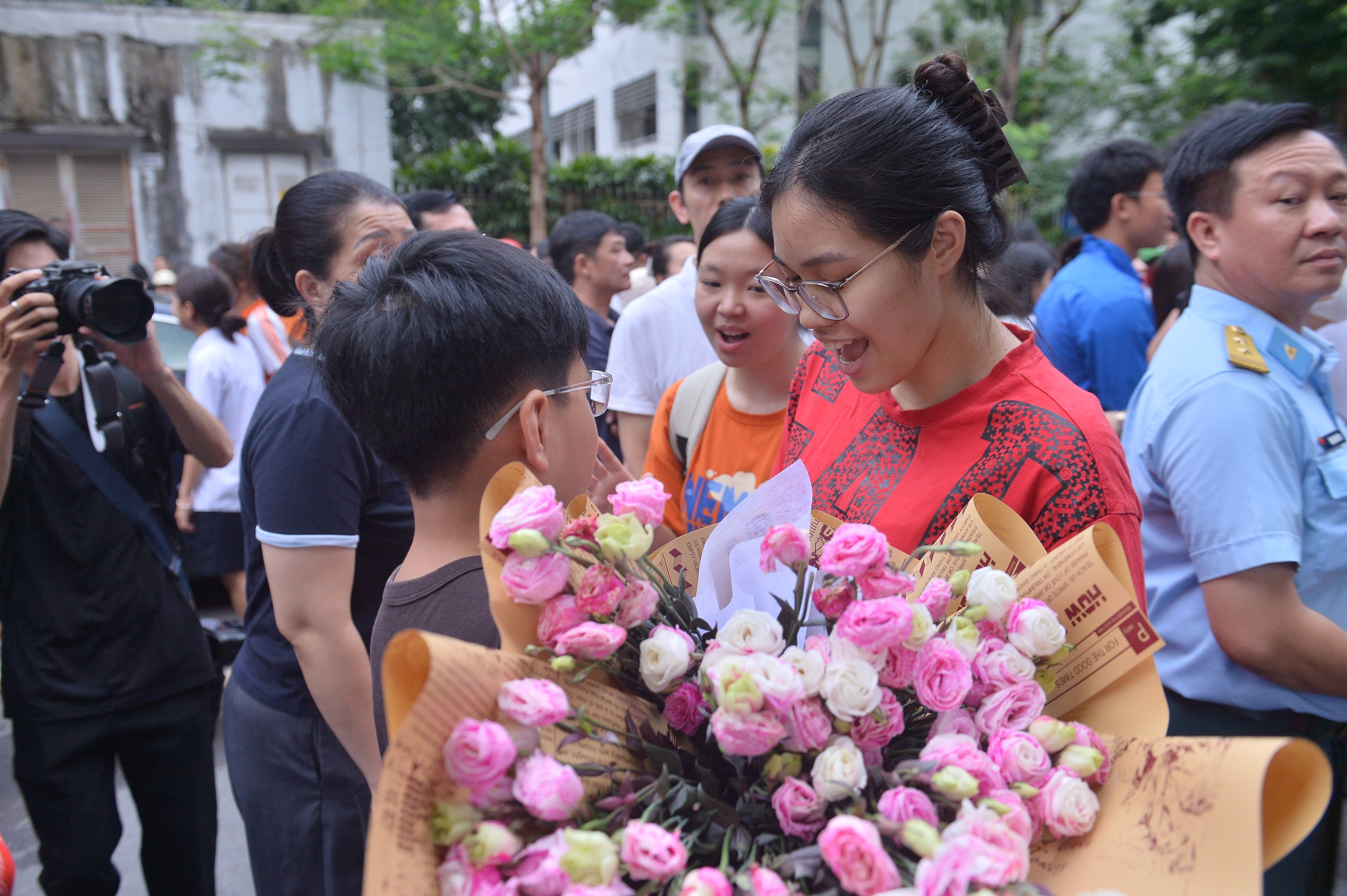 Th&iacute; sinh than đề tiếng anh kh&oacute;, ph&ocirc;ng chữ c&ograve;n g&acirc;y 'nhức mắt'- Ảnh 2.