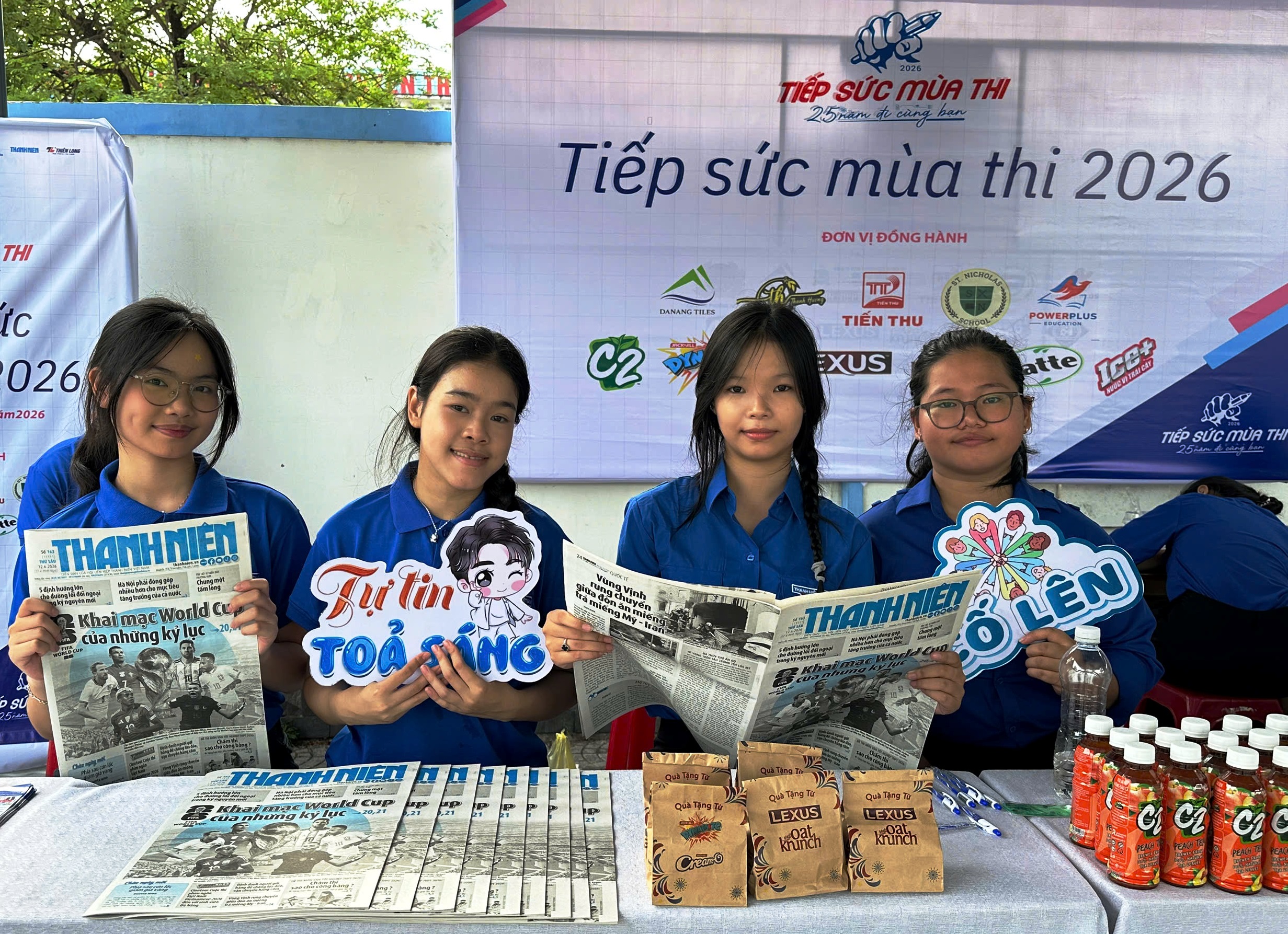 Thi tốt nghiệp THPT: Phụ huynh Đà Nẵng vơi bớt áp lực nhờ món quà ý nghĩa- Ảnh 2. Thi tốt nghiệp THPT: Phụ huynh Đà Nẵng vơi bớt áp lực nhờ món quà ý nghĩa- Ảnh 2.