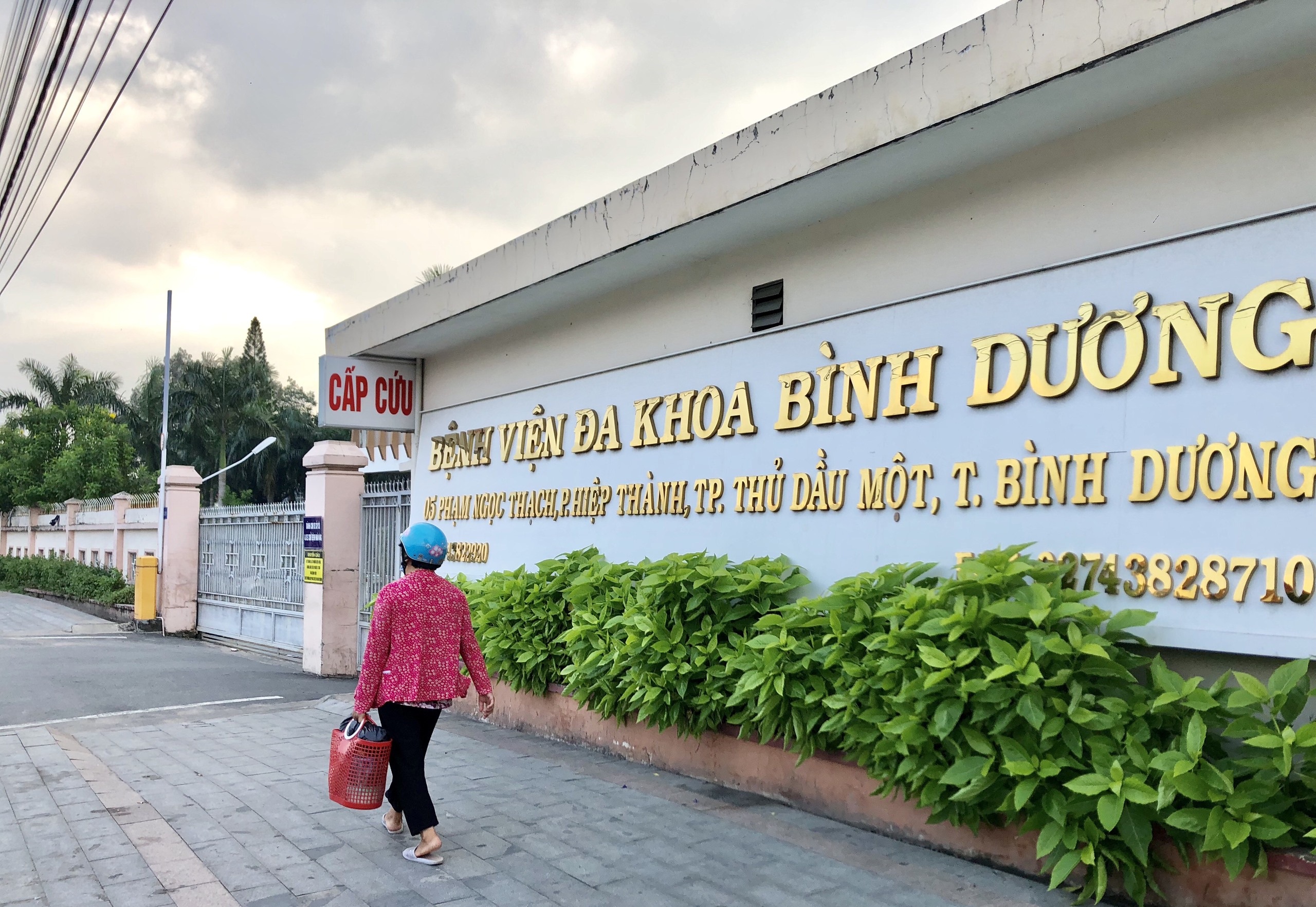 Trẻ sơ sinh bị chẩn đoán giang mai bẩm sinh, bệnh viện nhận sai - Ảnh 3.