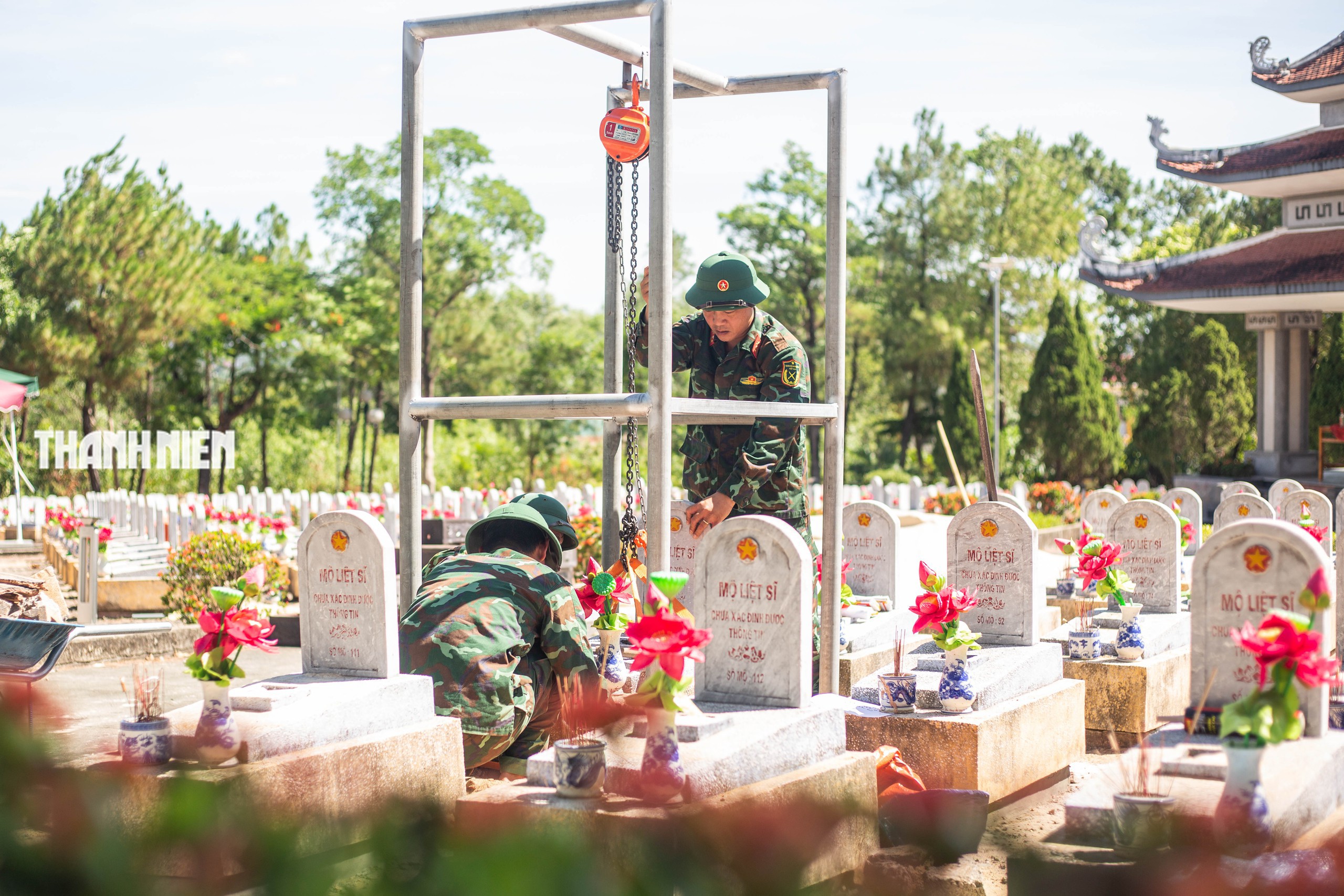 Bộ đội Quảng Trị phơi mình dưới nắng, nỗ lực 'trả lại tên' cho những liệt sĩ- Ảnh 1.
