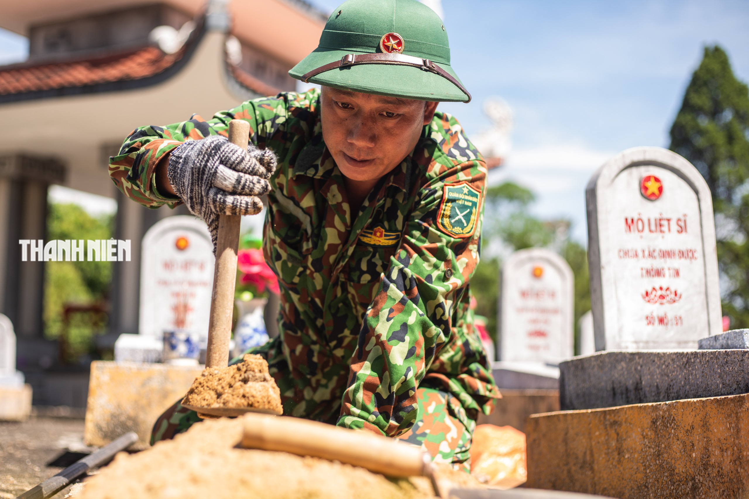 Bộ đội Quảng Trị phơi mình dưới nắng, nỗ lực 'trả lại tên' cho những liệt sĩ- Ảnh 7.