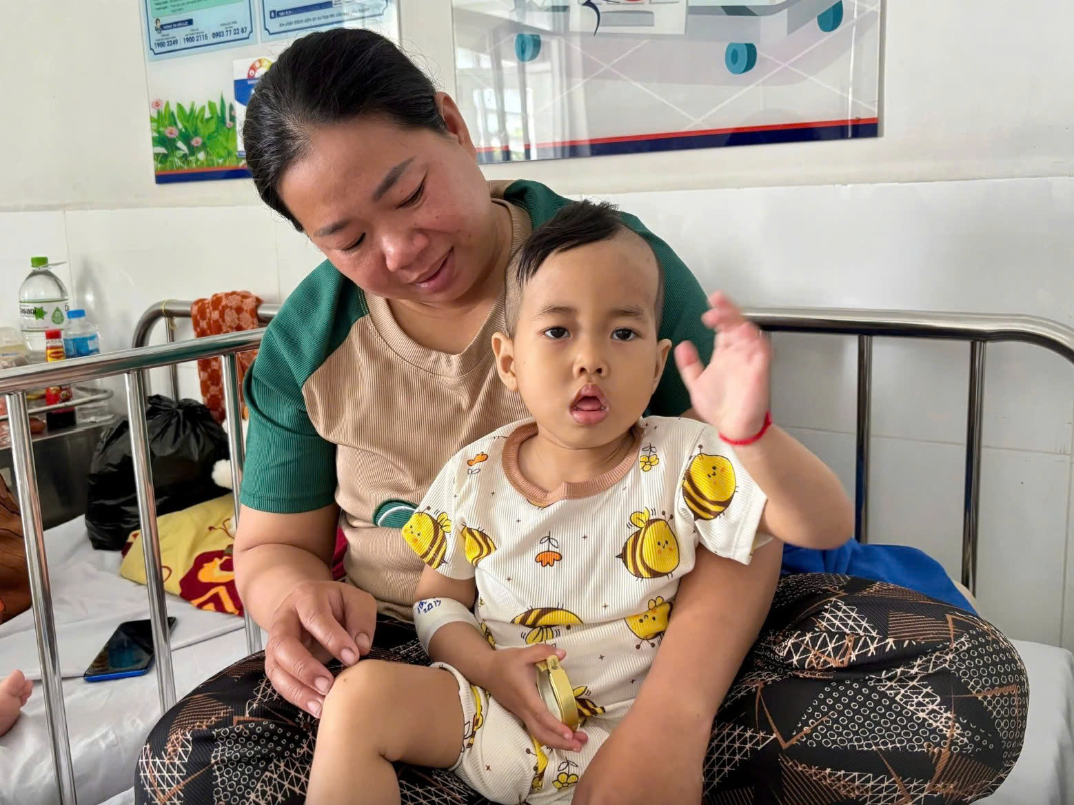 Bạn đọc Báo Thanh Niên tiếp sức bệnh nhân khó khăn gần 64 triệu đồng- Ảnh 2.