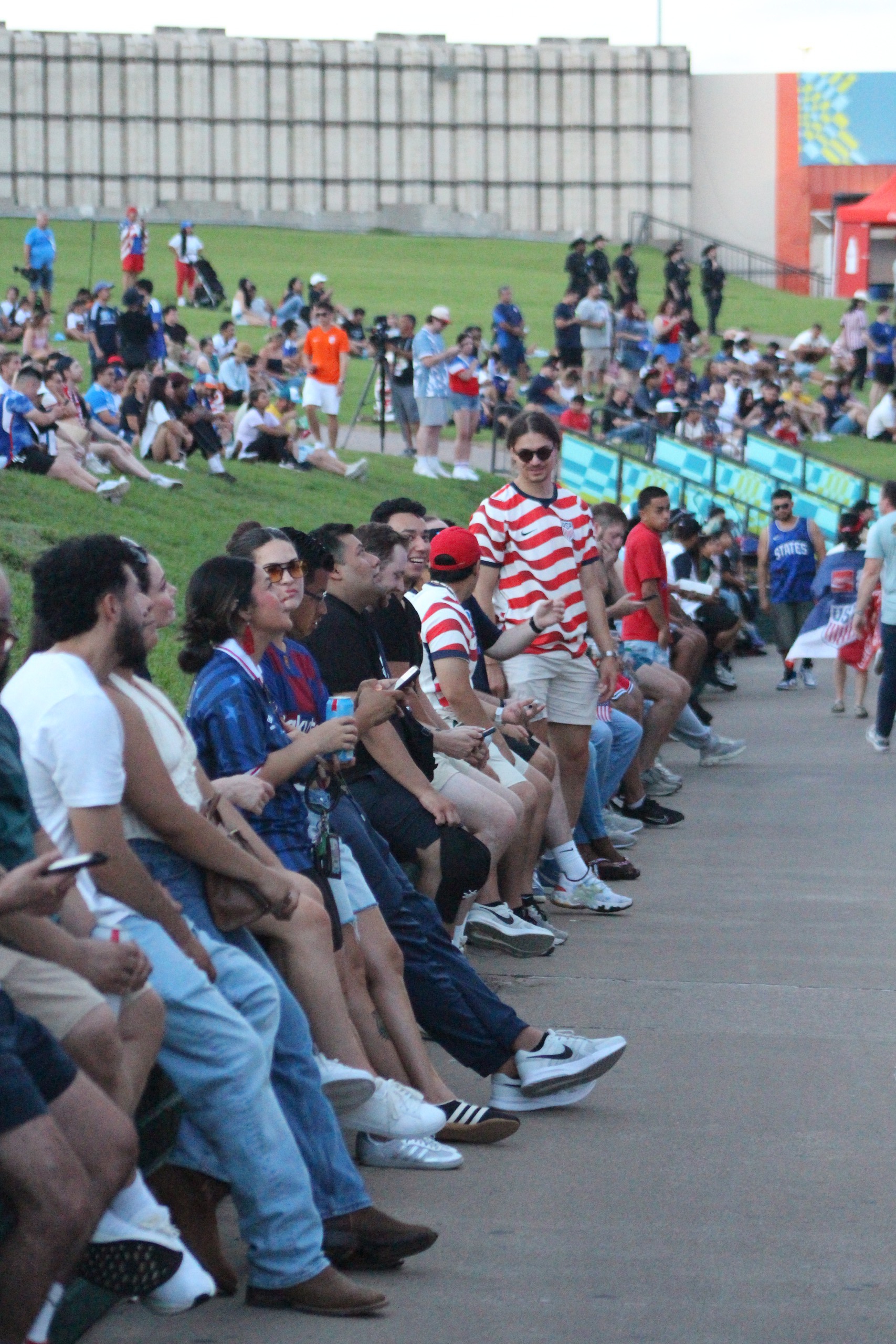 Người Việt định "đột nhập" FIFA Fan Festival™ Dallas và tận hưởng giờ khai mạc ra sao? - Ảnh 11.