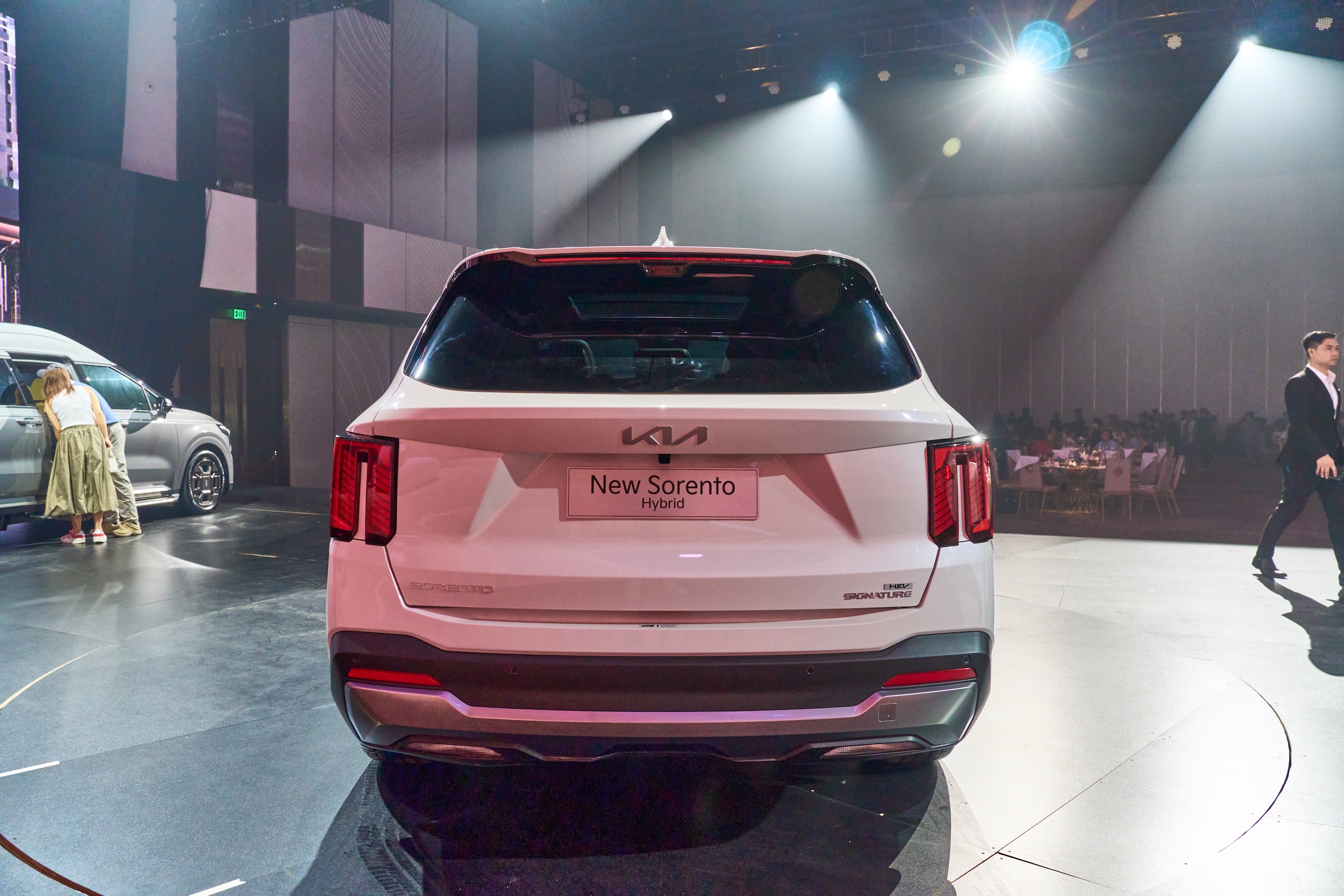 Lợi thế nào giúp KIA Sorento Hybrid cạnh tranh trong phân khúc xe 7 chỗ? - Ảnh 4.