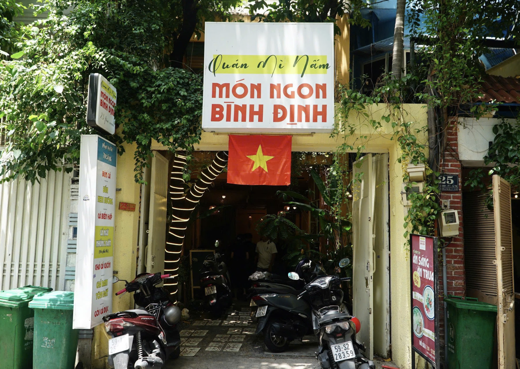 Đi t&igrave;m qu&aacute;n ăn qu&ecirc; hương ở TP.HCM: Giữ trọn vị m&oacute;n ngon xứ Nẫu! - Ảnh 2.