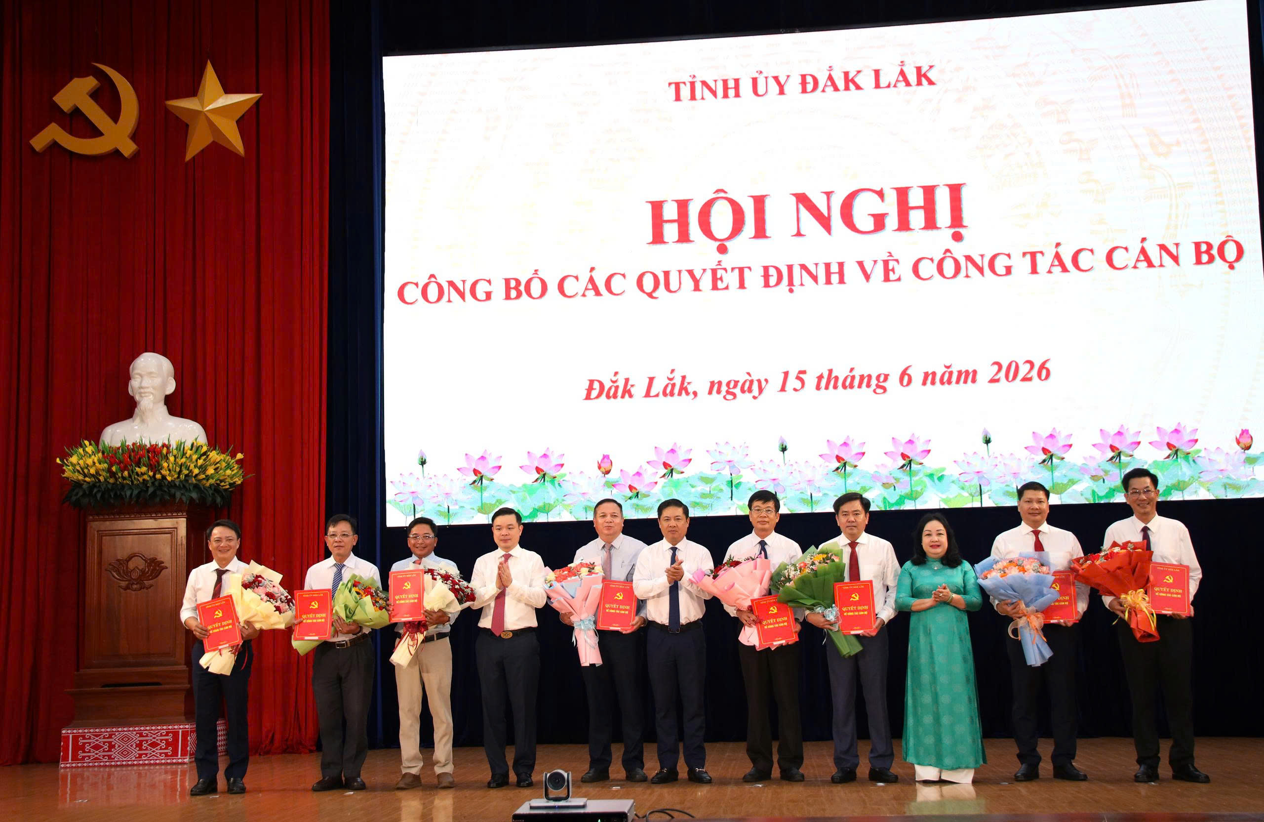 Đắk Lắk điều động, bổ nhiệm 20 cán bộ chủ chốt cấp sở và địa phương- Ảnh 1.
