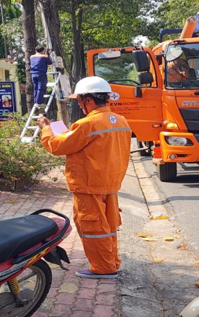 "Nếu cả đời này không rực rỡ thì sao?" - Ảnh 1.