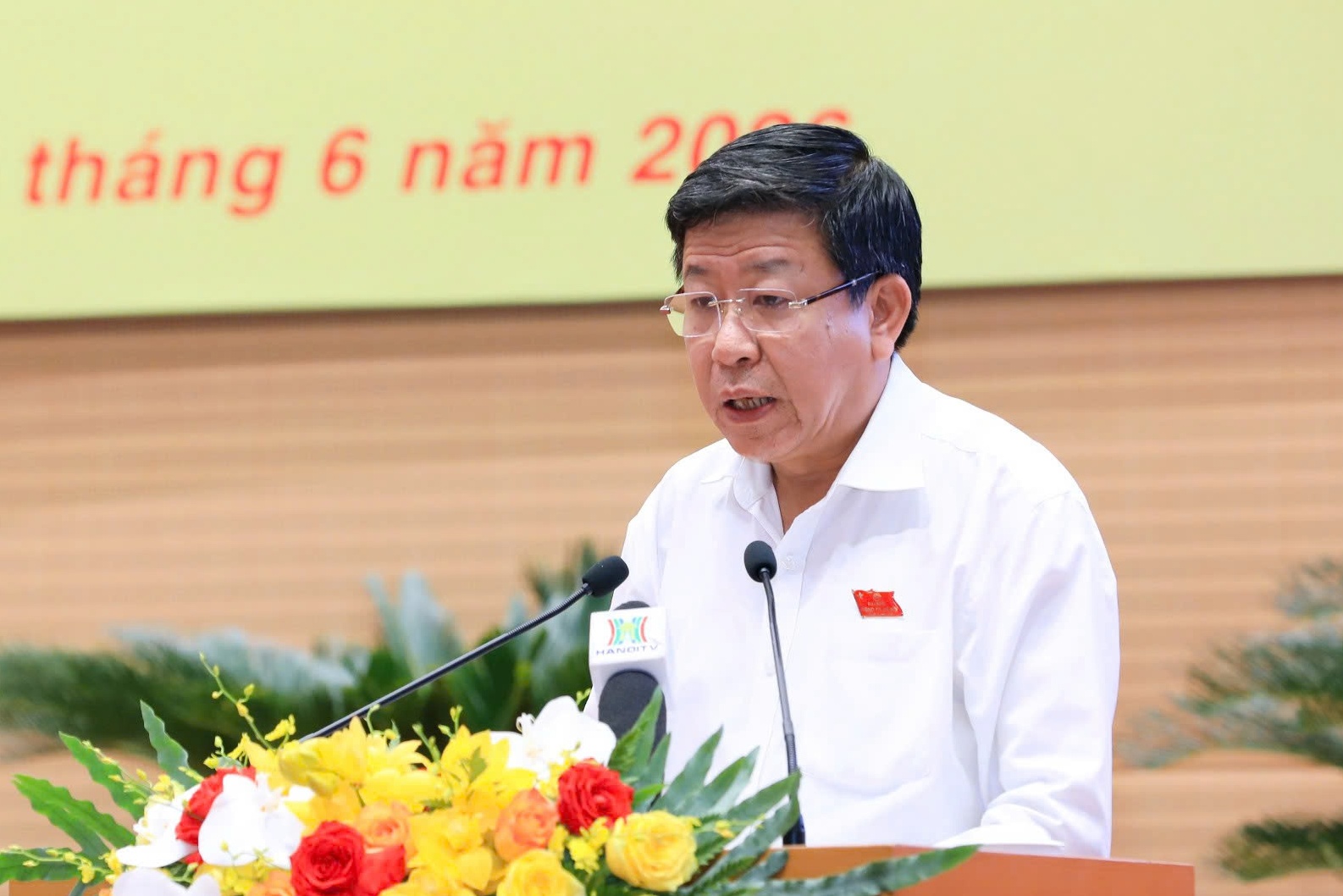 Vì sao Hà Nội hỗ trợ người nghèo đổi xe máy xăng dù không còn hộ nghèo?- Ảnh 1. Vì sao Hà Nội hỗ trợ người nghèo đổi xe máy xăng dù không còn hộ nghèo?- Ảnh 1.