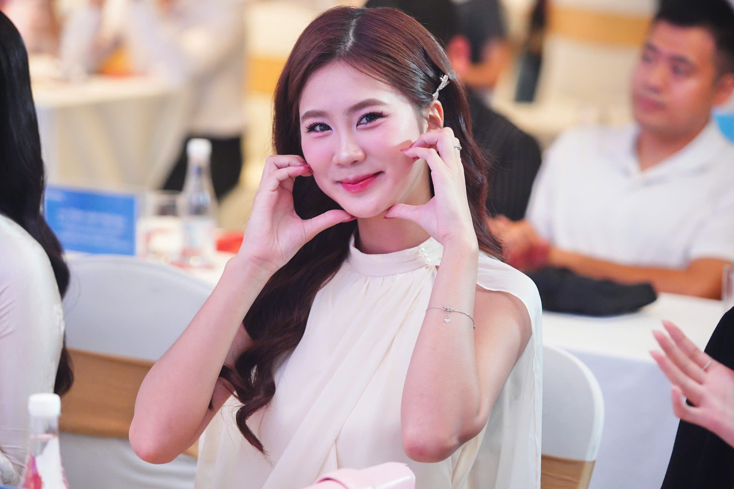 Concert 'Thanh xuân' đón 20.000 khán giả, phát vé miễn phí - Ảnh 3. Concert 'Thanh xuân' đón 20.000 khán giả, phát vé miễn phí - Ảnh 3.