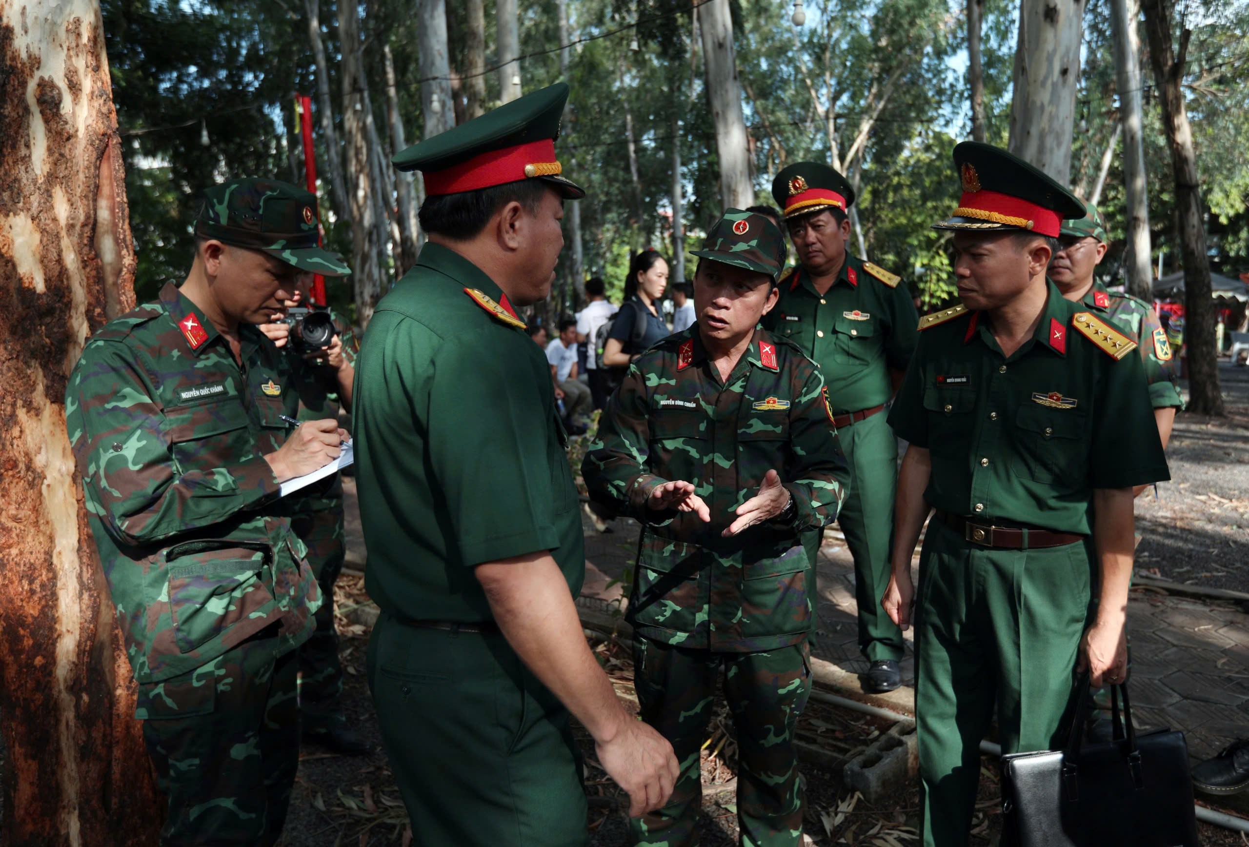 Dùng radar xuyên đất tìm mộ liệt sĩ tại Công viên Lê Thị Riêng- Ảnh 11.