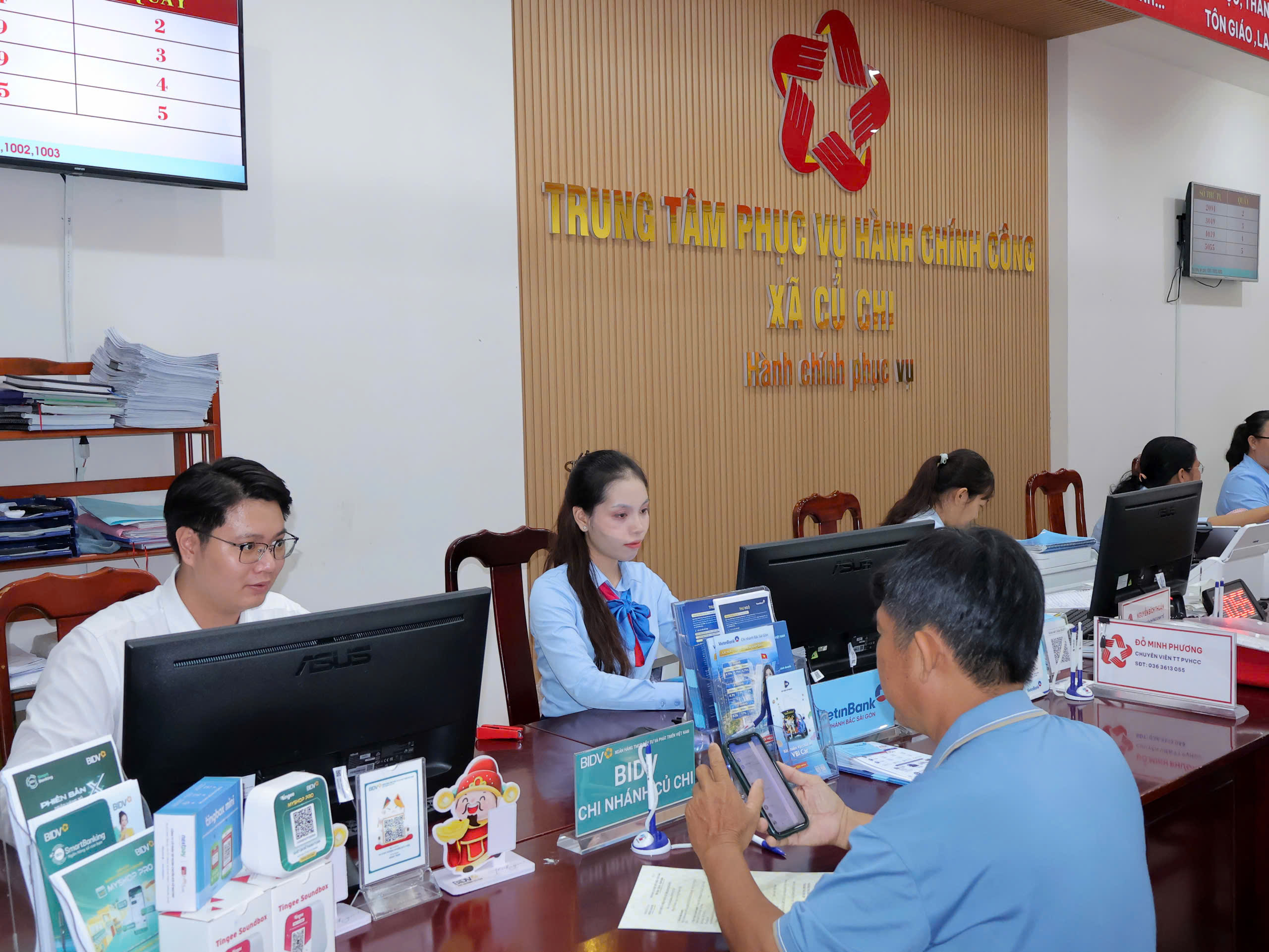 Xã Củ Chi ra mắt mô hình "Một cửa kinh doanh số" hỗ trợ người dân - Ảnh 4.