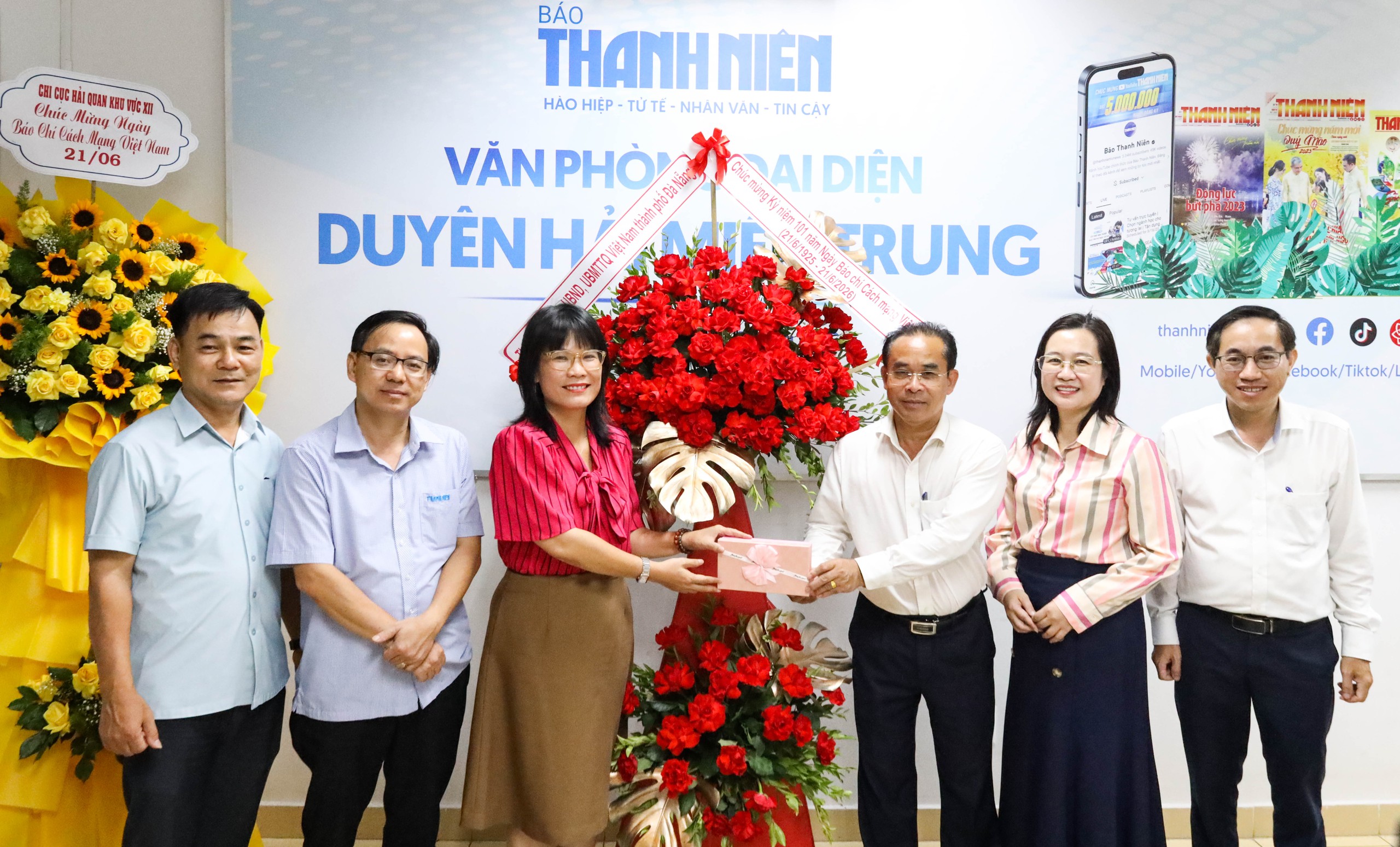 Đà Nẵng mong Báo Thanh Niên tiếp tục đồng hành trên chặng đường phát triển mới - Ảnh 1.
