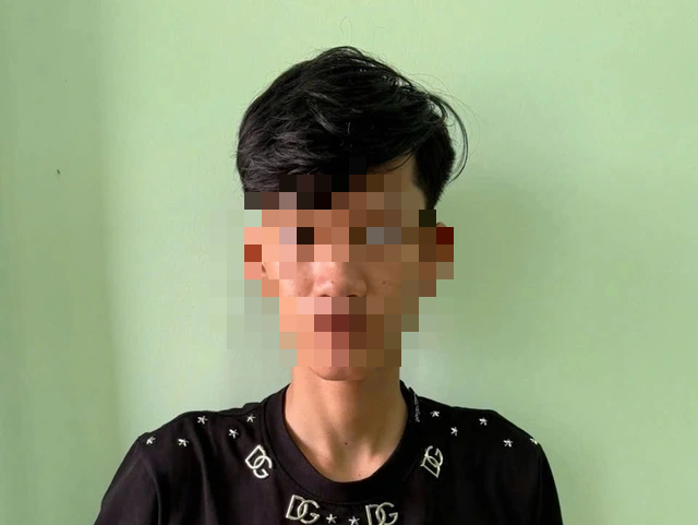 Giấu ma t&uacute;y trong th&ugrave;ng cam tươi, thiếu ni&ecirc;n 17 tuổi bị khởi tố- Ảnh 2.