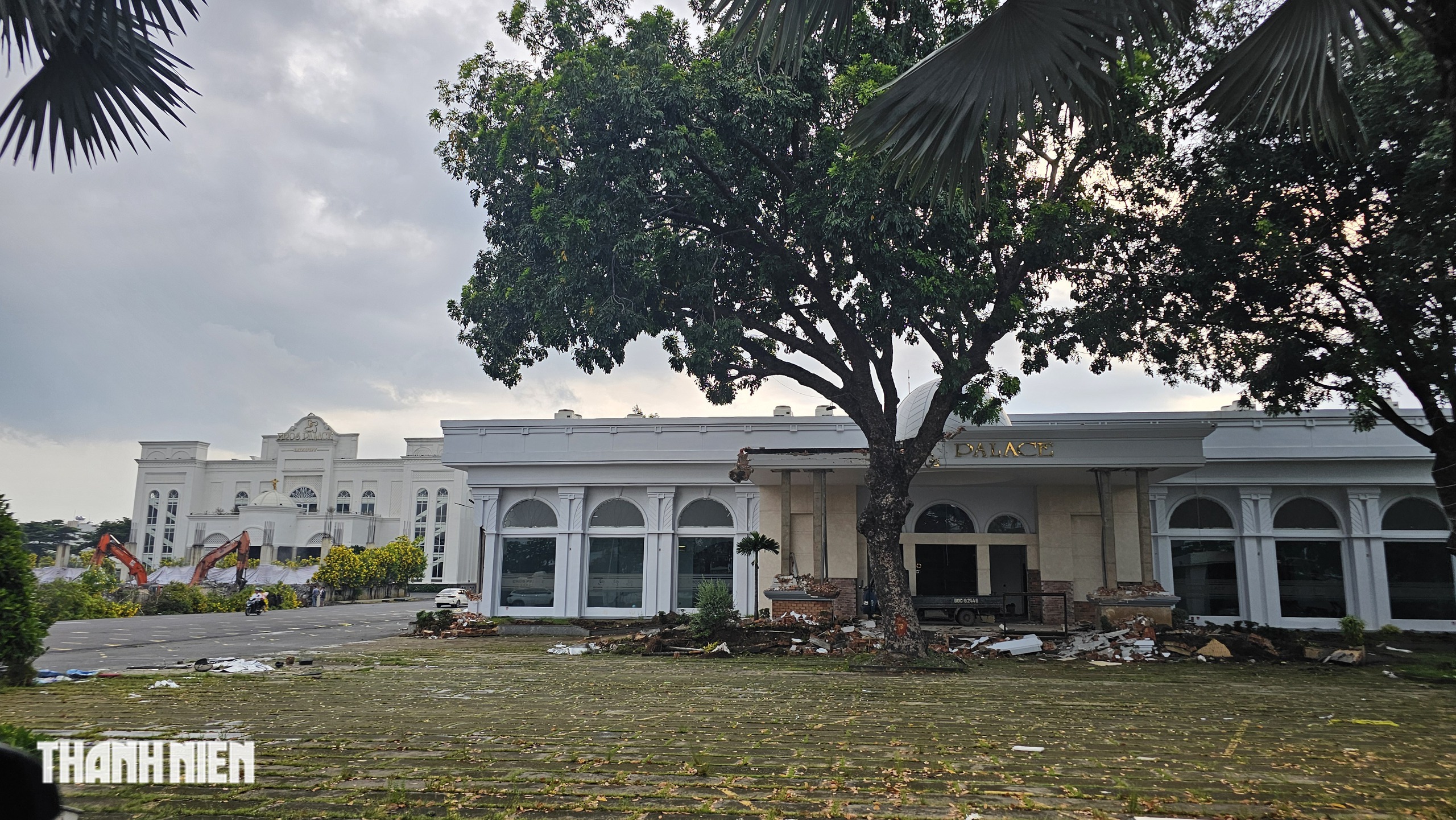 Th&agrave;nh phố Đồng Nai: Th&aacute;o dỡ t&ograve;a nh&agrave; cuối c&ugrave;ng của khu phức hợp Eros Palace- Ảnh 3.