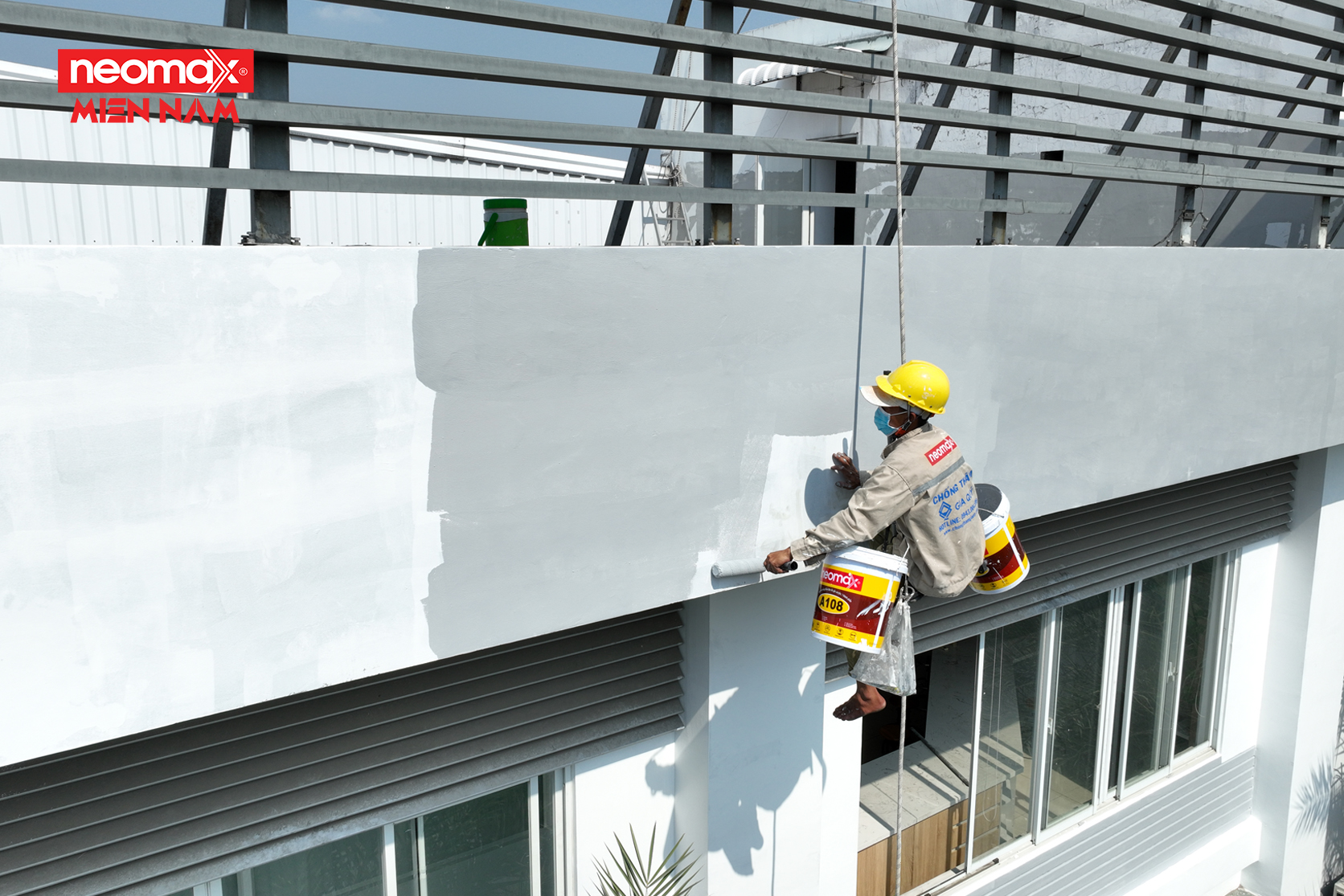 Nhà dột mùa mưa, nỗi khổ không của riêng ai - Ảnh 4.