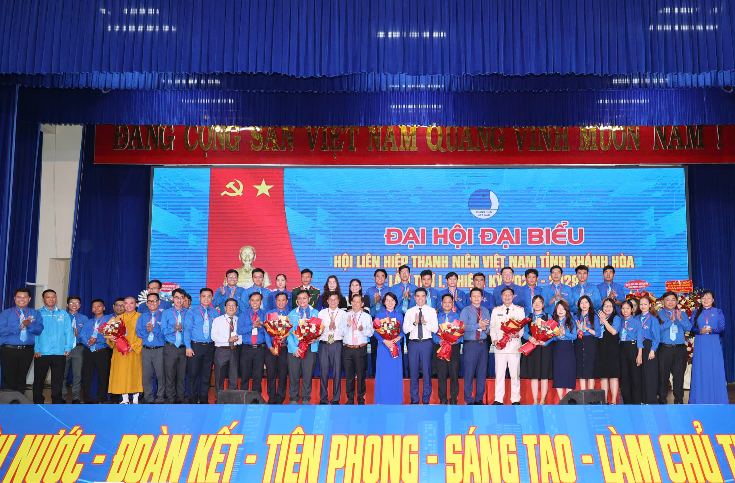 Chị Tô Thị Tuyết Ngân giữ chức Chủ tịch Hội Liên hiệp thanh niên Việt Nam tỉnh Khánh Hòa- Ảnh 5. Chị Tô Thị Tuyết Ngân giữ chức Chủ tịch Hội Liên hiệp thanh niên Việt Nam tỉnh Khánh Hòa- Ảnh 5.