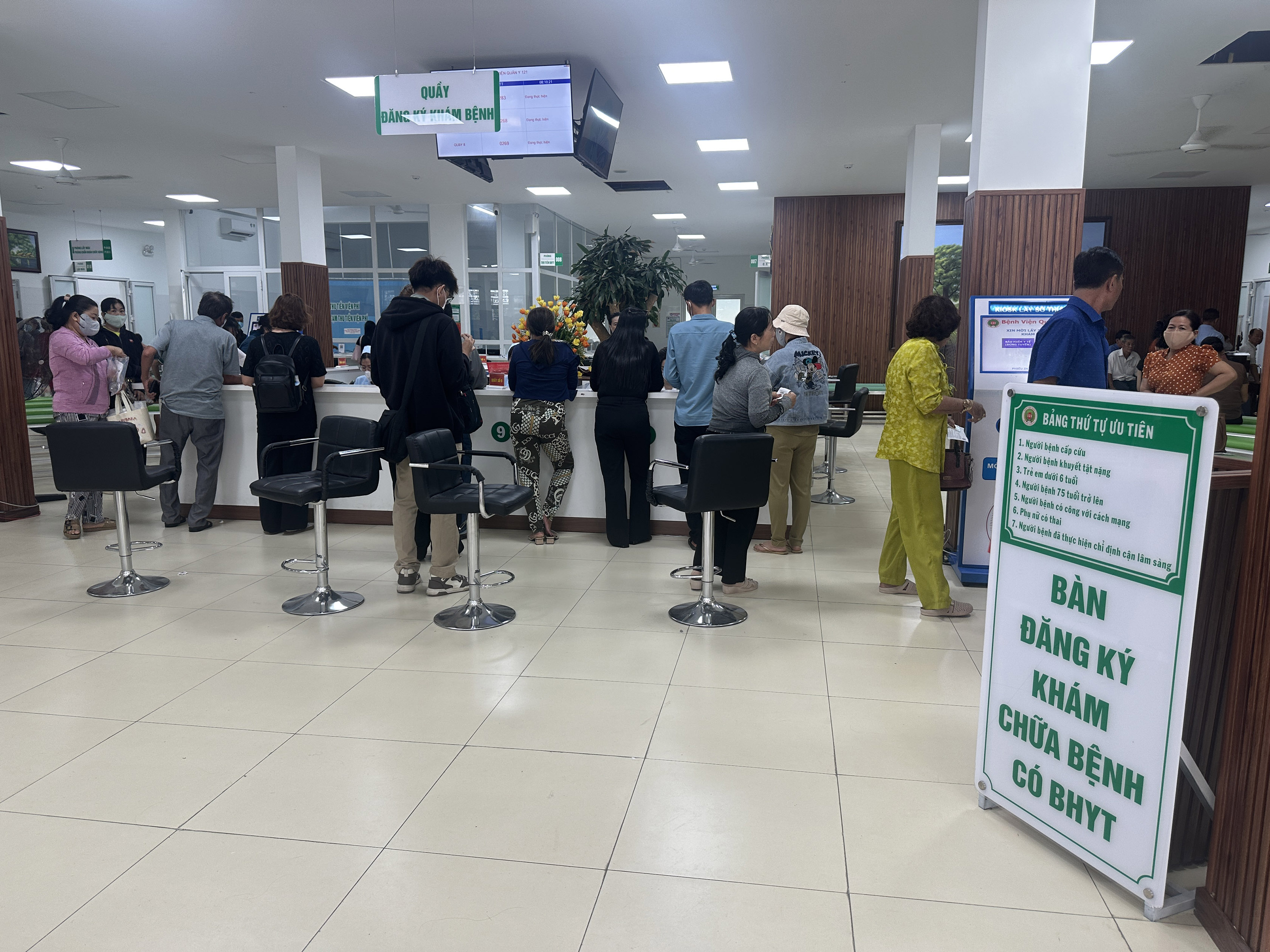 Bệnh viện Quân y 121 nỗ lực cứu sống cụ ông 100 tuổi- Ảnh 5. Bệnh viện Quân y 121 nỗ lực cứu sống cụ ông 100 tuổi- Ảnh 5.