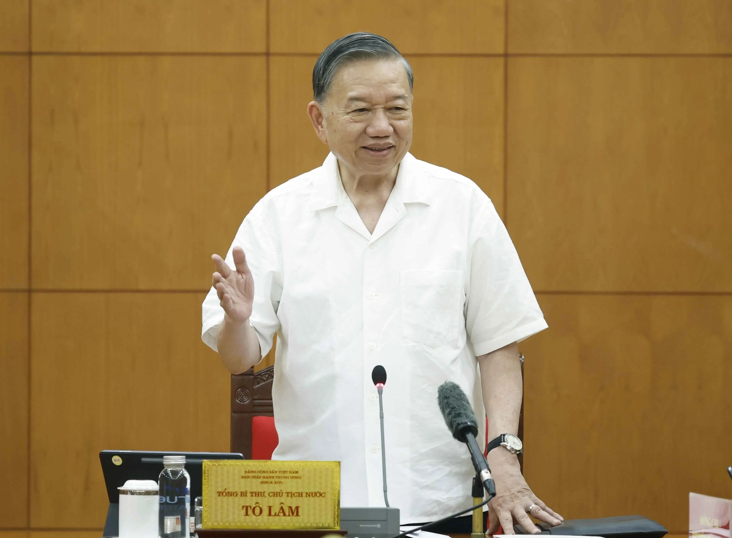Tổng Bí thư, Chủ tịch nước nói về tầm nhìn 100 năm tới- Ảnh 1. Tổng Bí thư, Chủ tịch nước nói về tầm nhìn 100 năm tới- Ảnh 1.